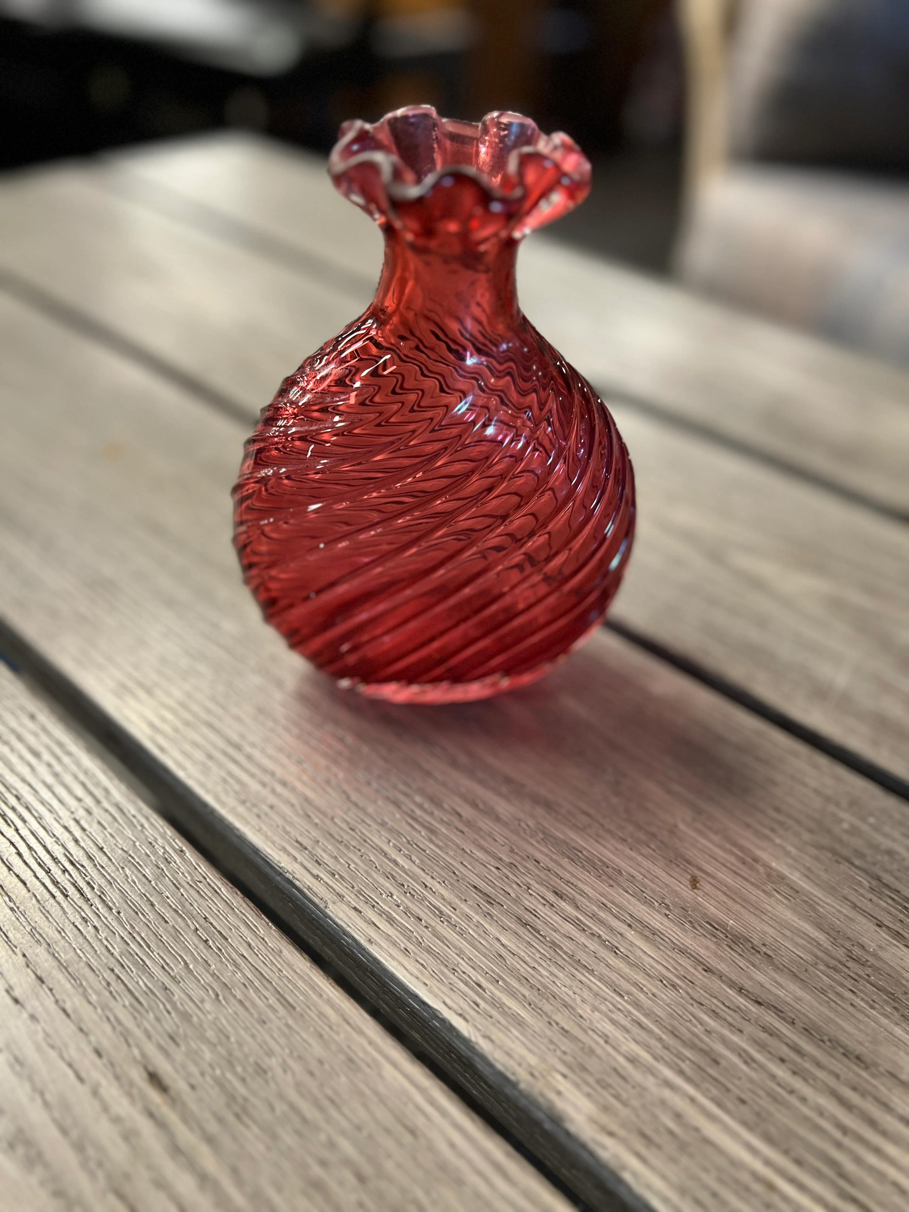 Pink Wavy Stem Vase - Image 3