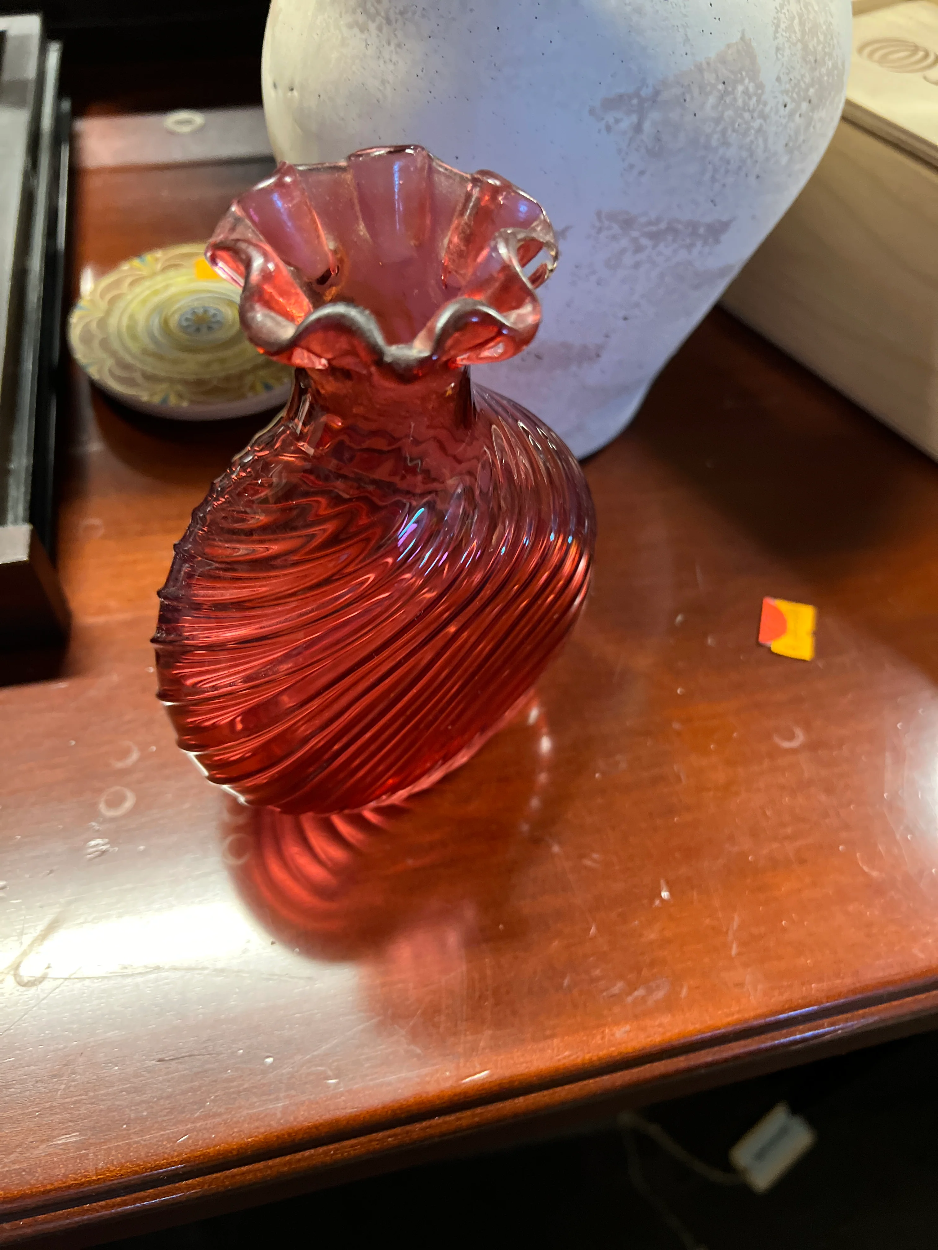 Pink Wavy Stem Vase - Image 5