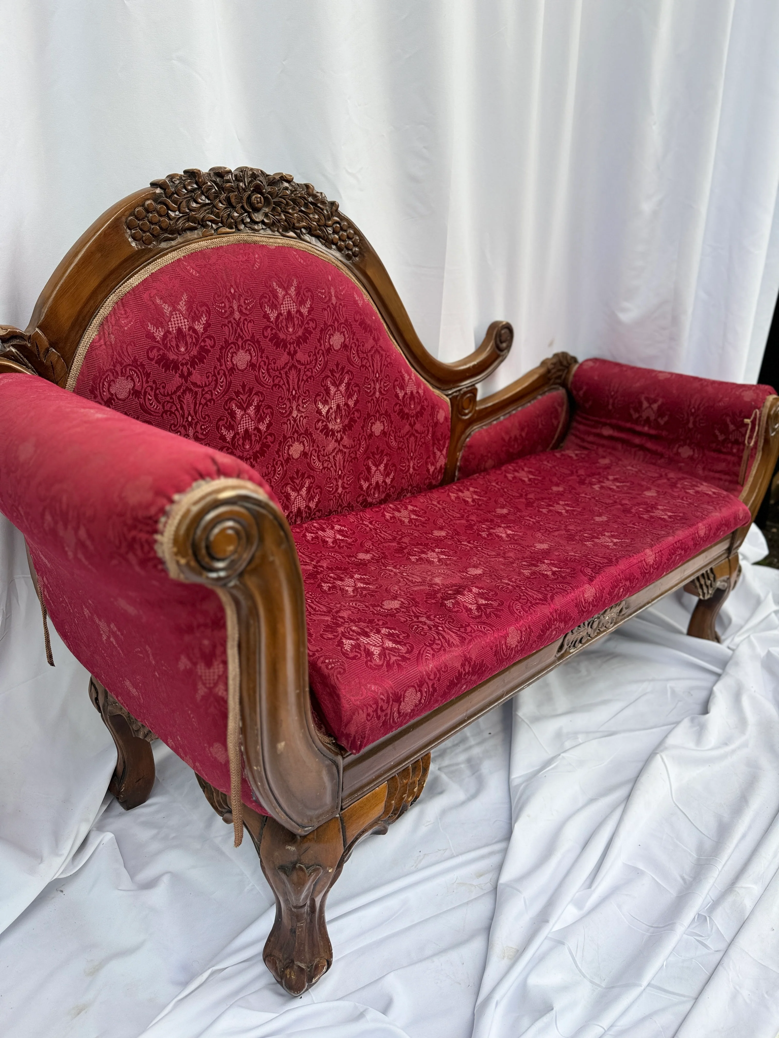 Red Chaise Lounge, Victorian Style - Image 3