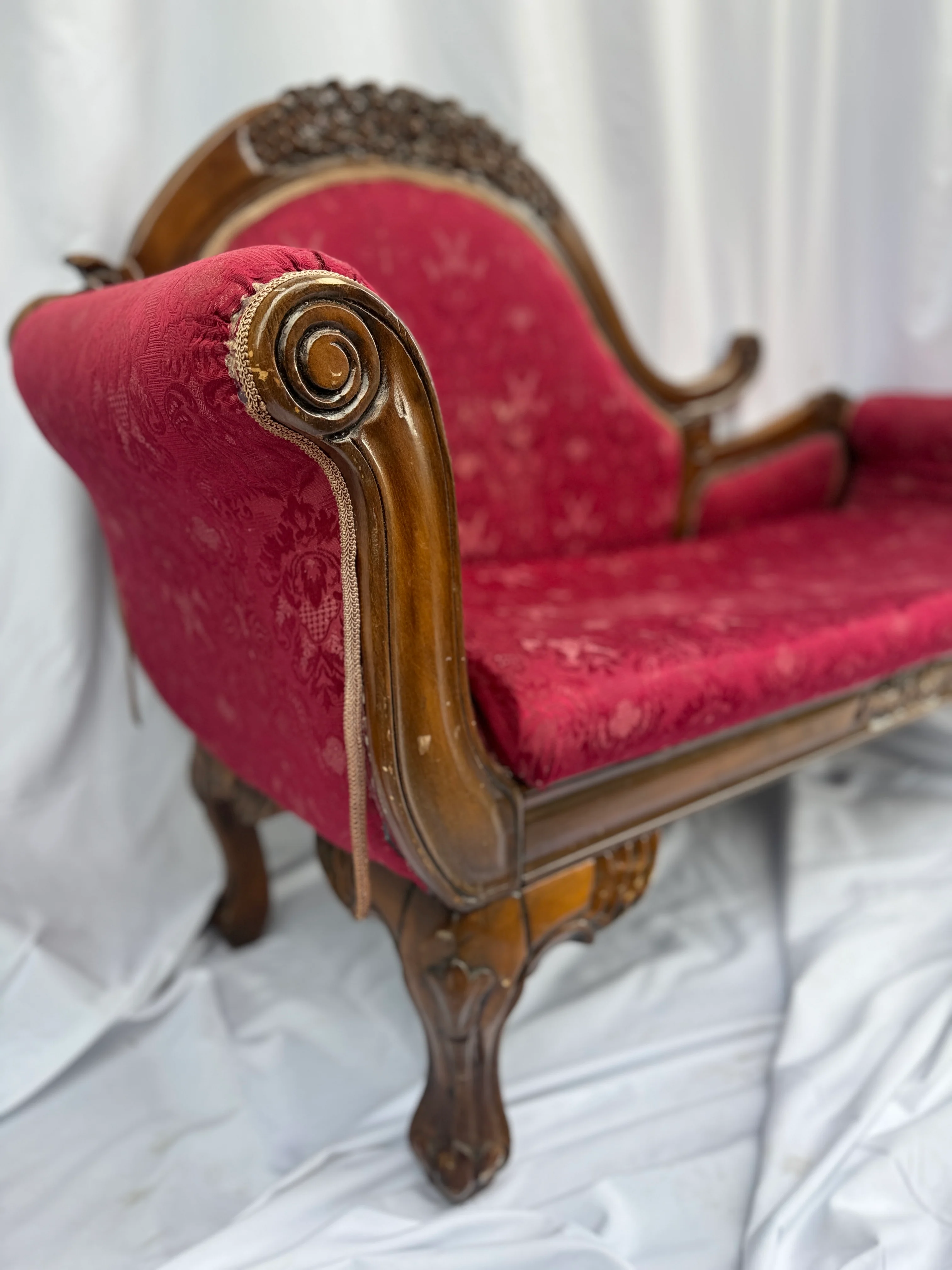 Red Chaise Lounge, Victorian Style - Image 6