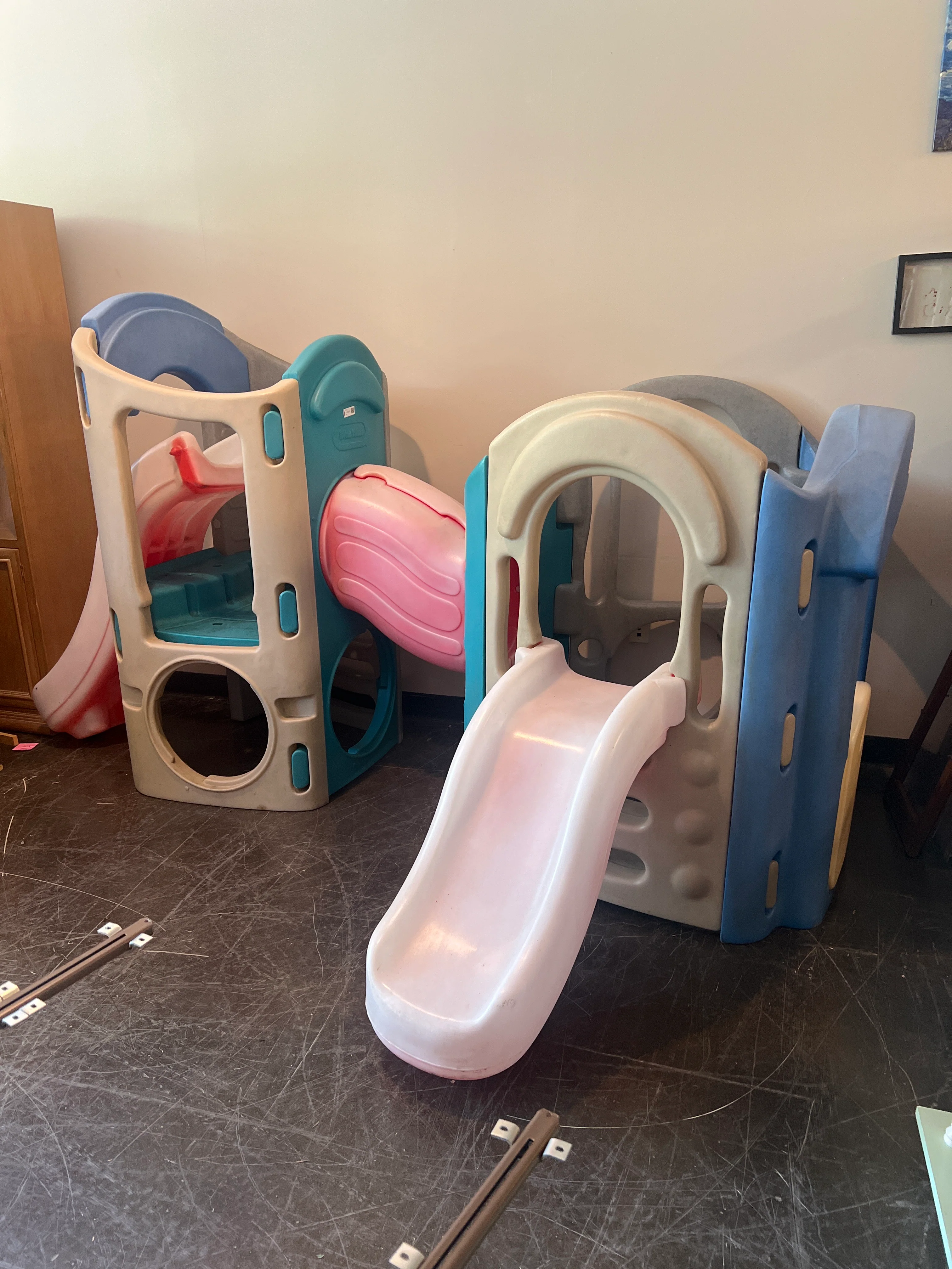 Little Tikes Outdoor Play Structure with Slides - Image 2