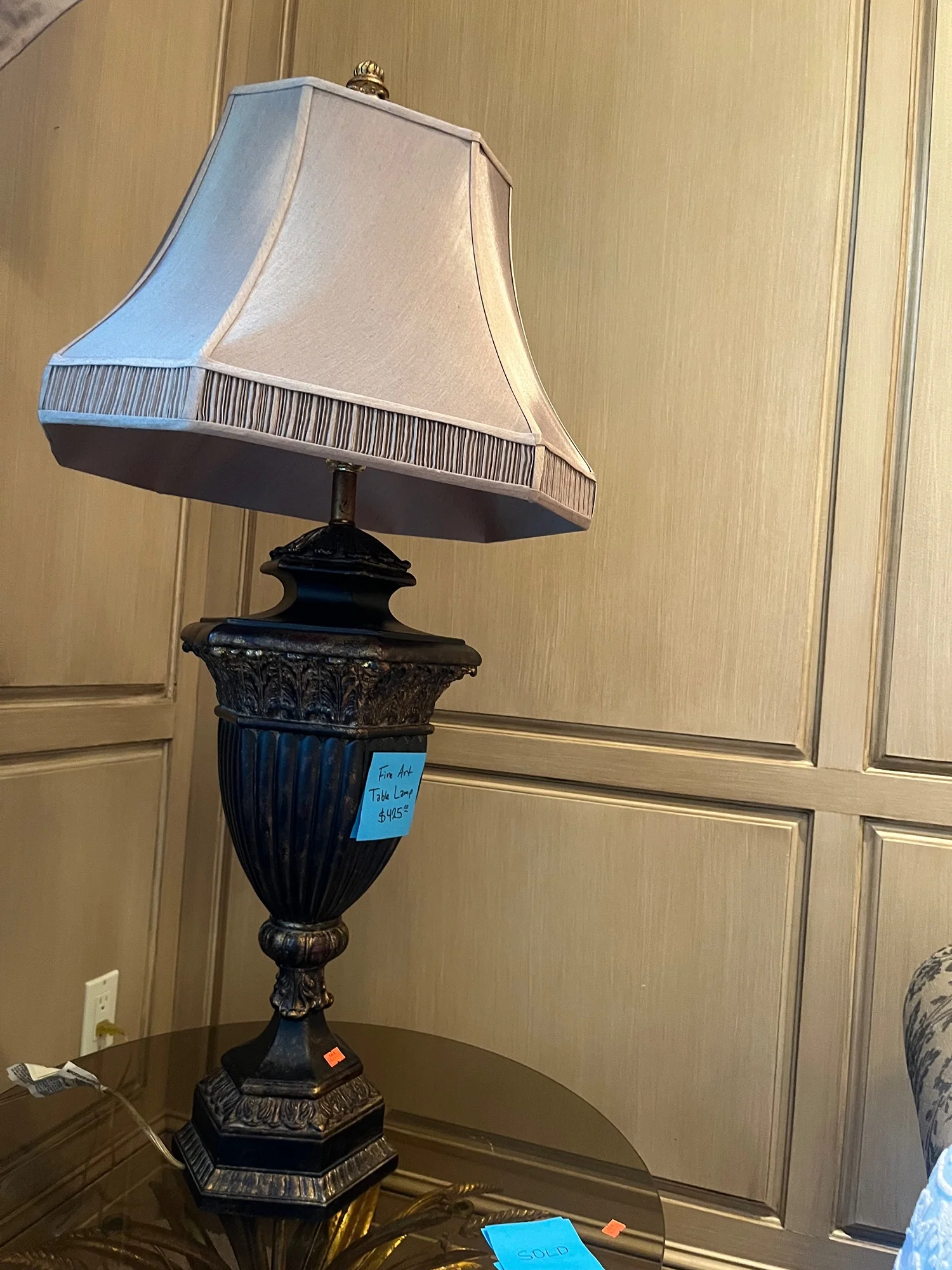 Antique-Style Metal Table Lamp with Mauve Lampshade - Image 6