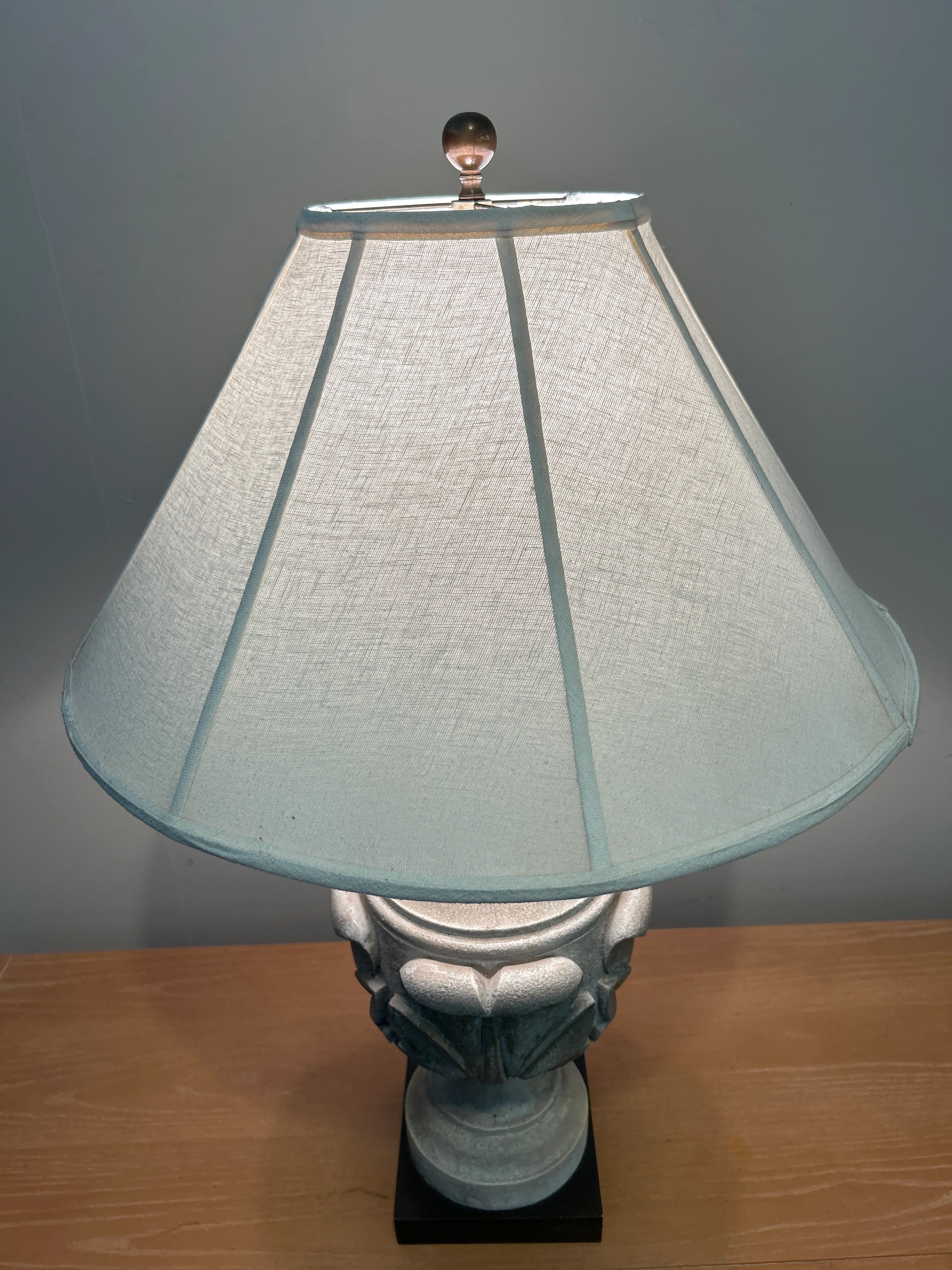 Stone-Style Urn Table Lamp with Off-White Shade - Image 5