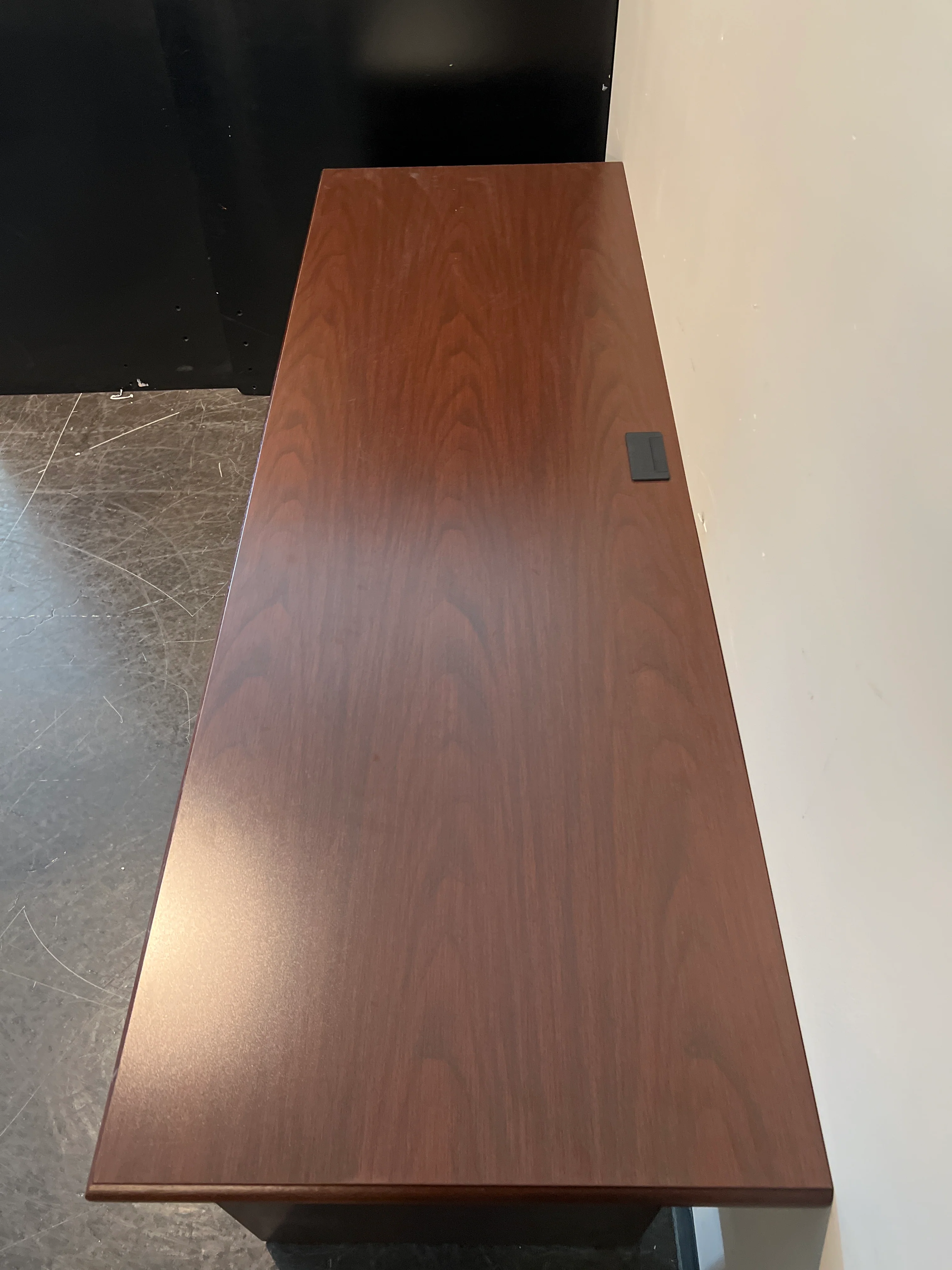 Rich Mahogany Executive Desk - Image 4