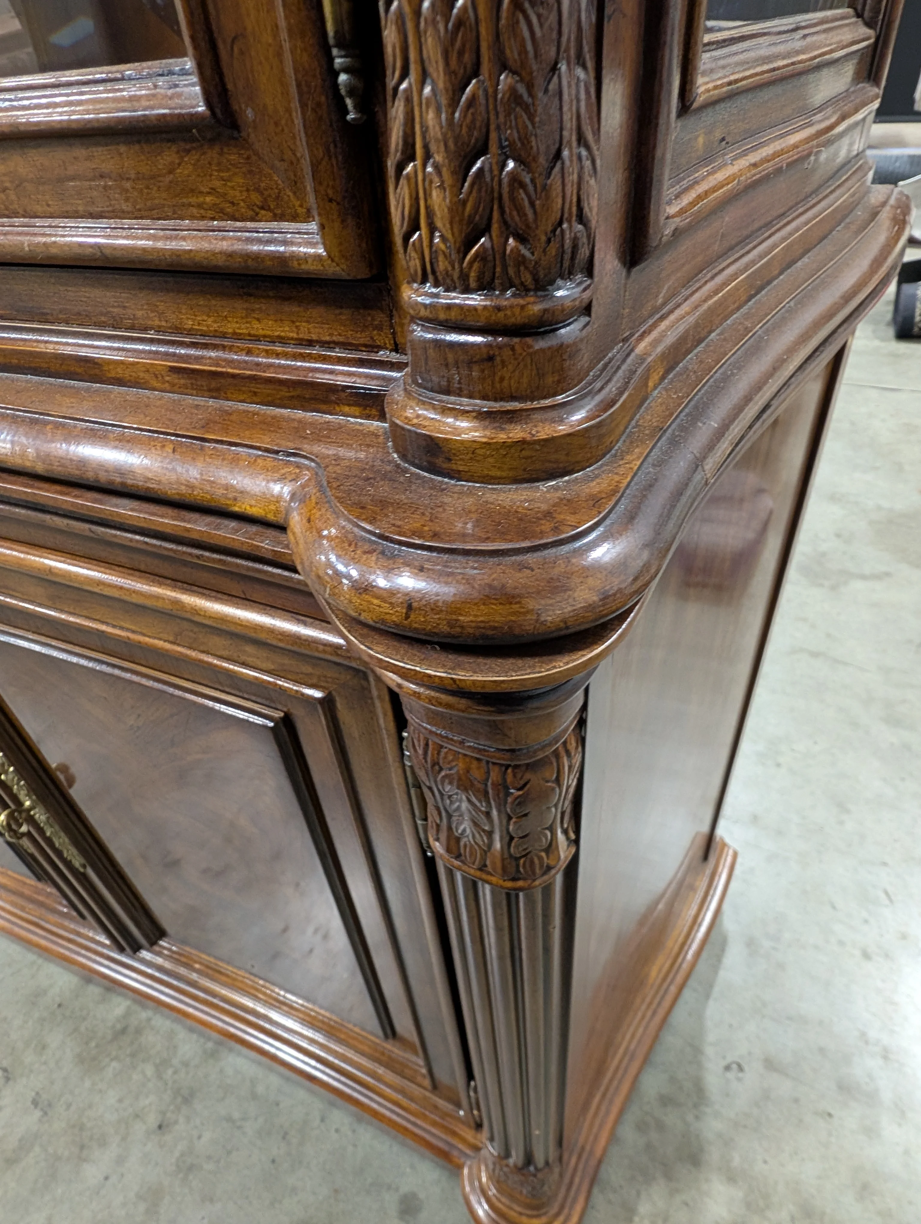 DREXEL Hardwood Curio Cabinet - Image 13