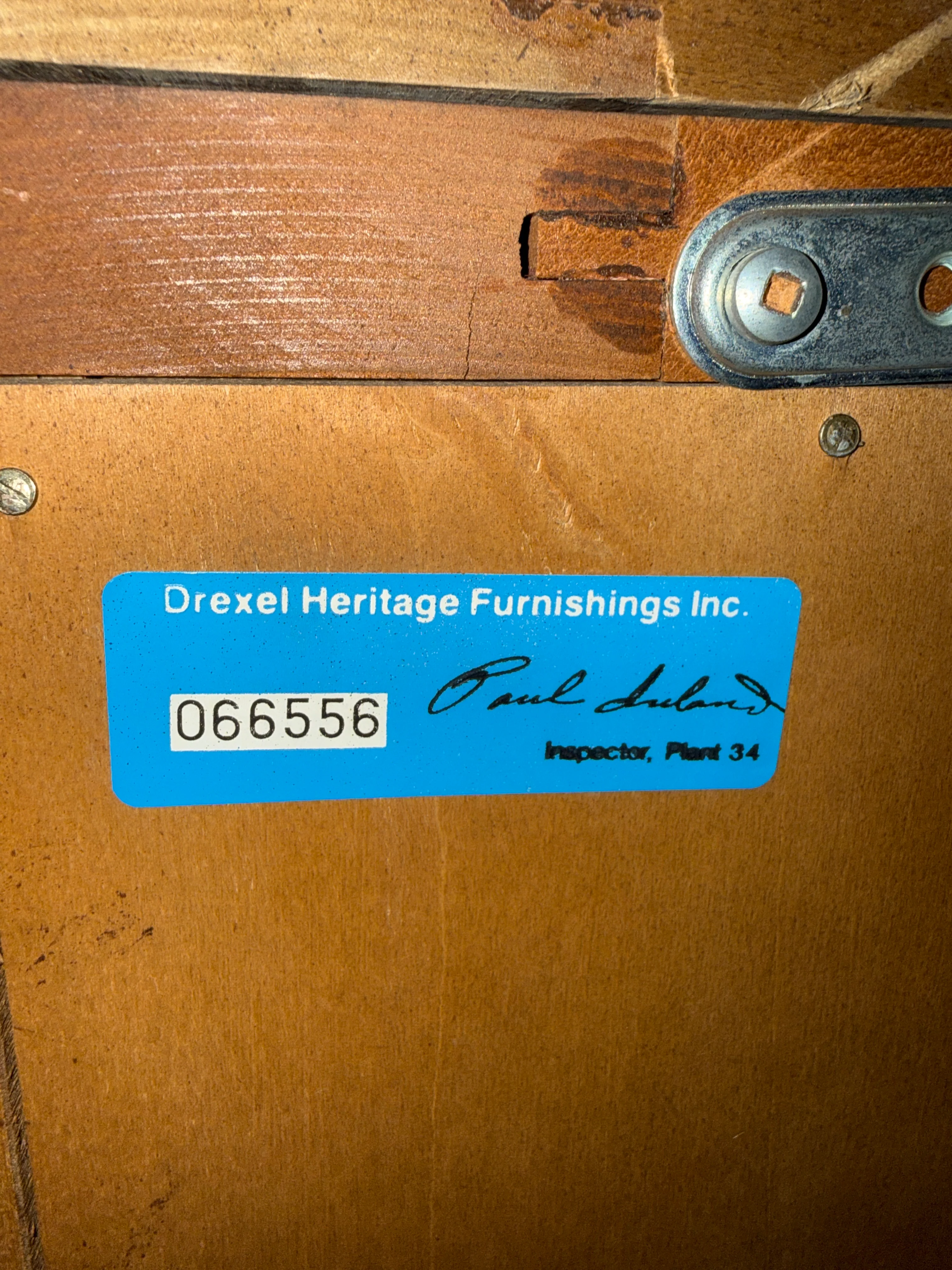 DREXEL Hardwood Curio Cabinet - Image 15