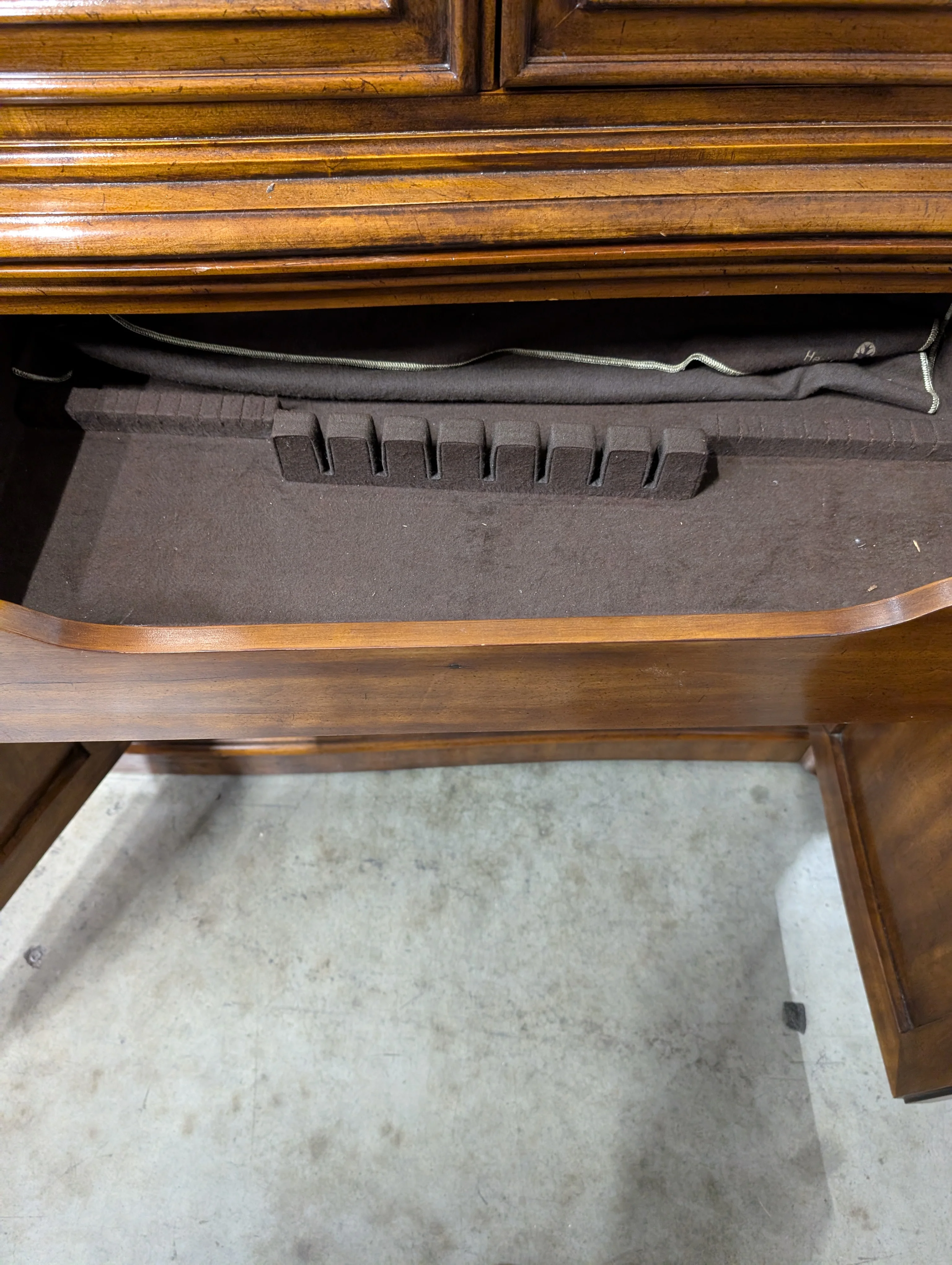 DREXEL Hardwood Curio Cabinet - Image 2