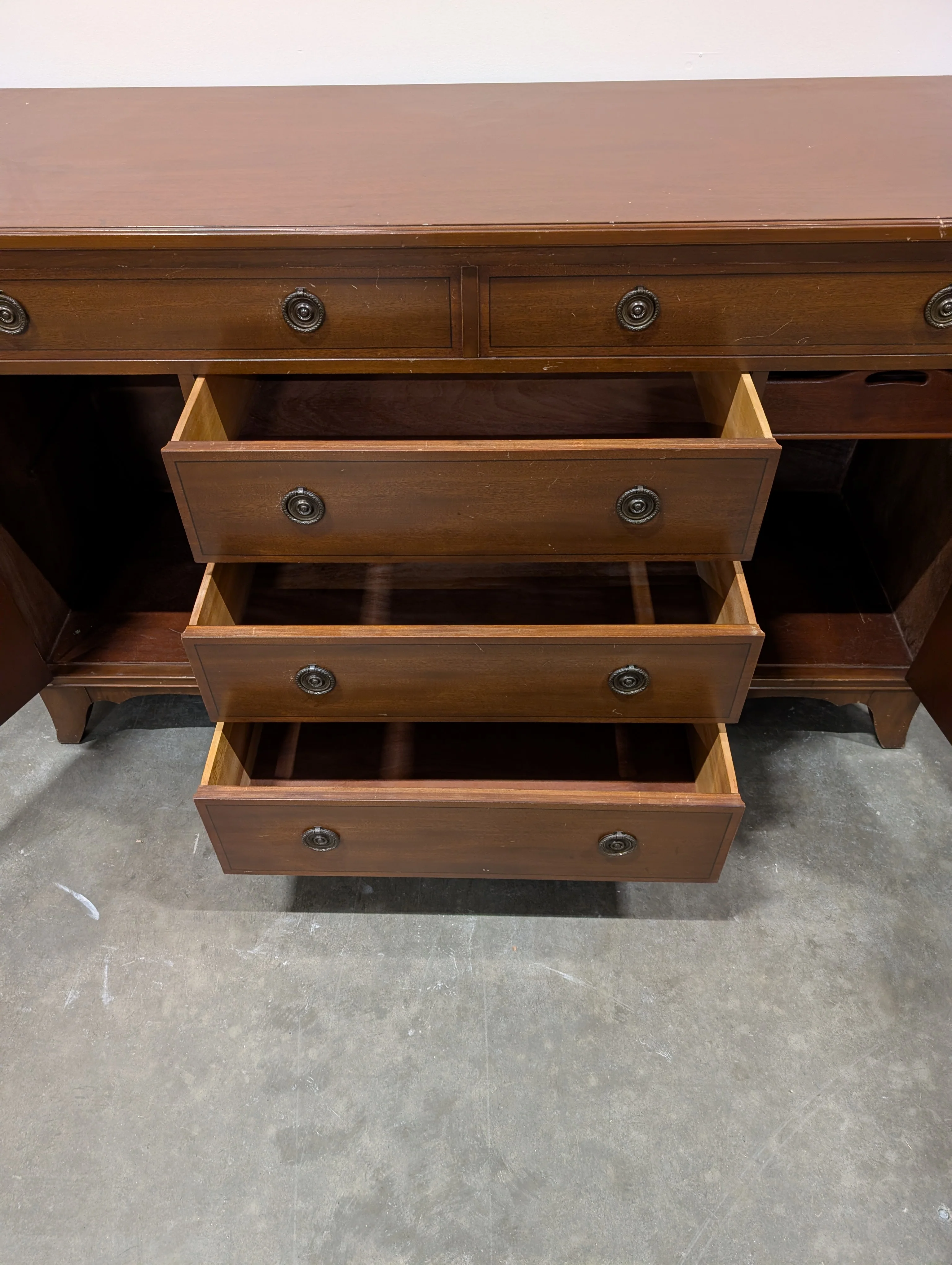 Hardwood Dexter Fine Furniture Sideboard - Image 8