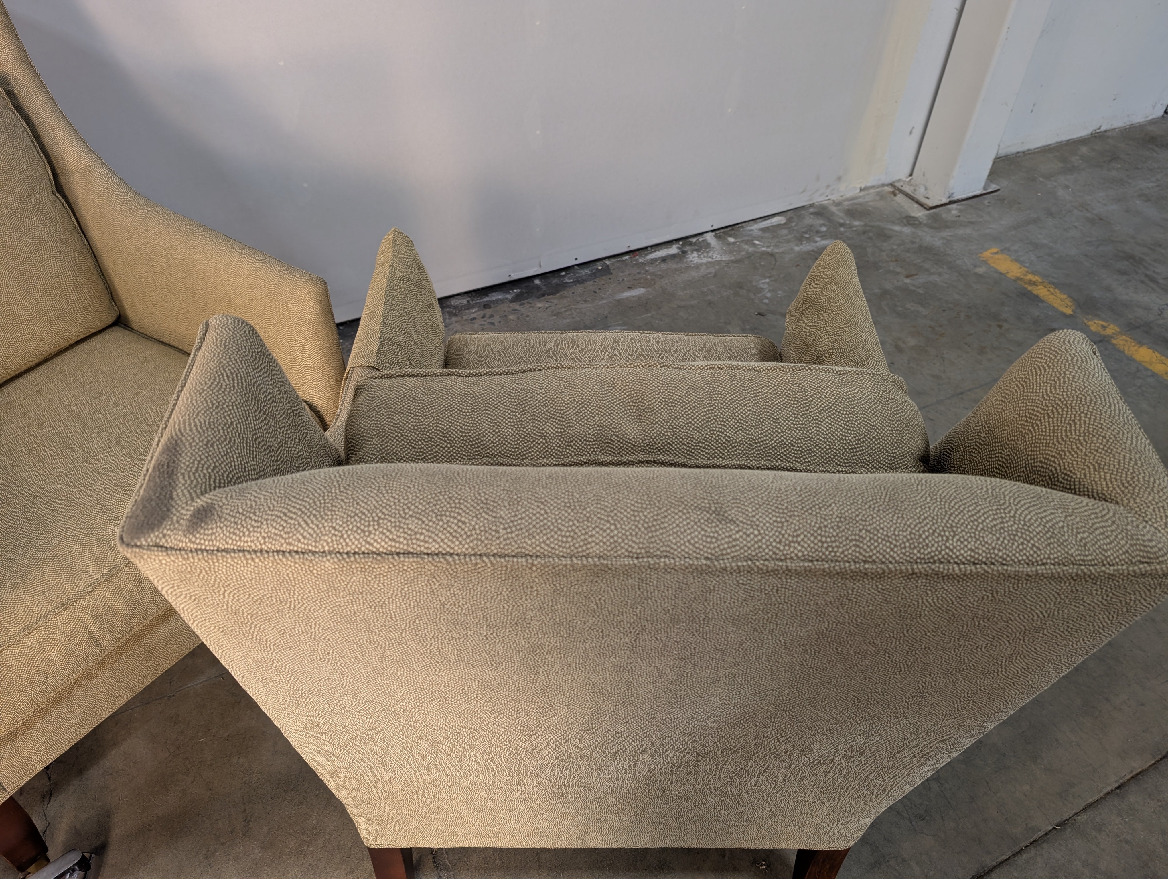 Luxurious Light Beige Club Chair by Baker Furniture - Image 7