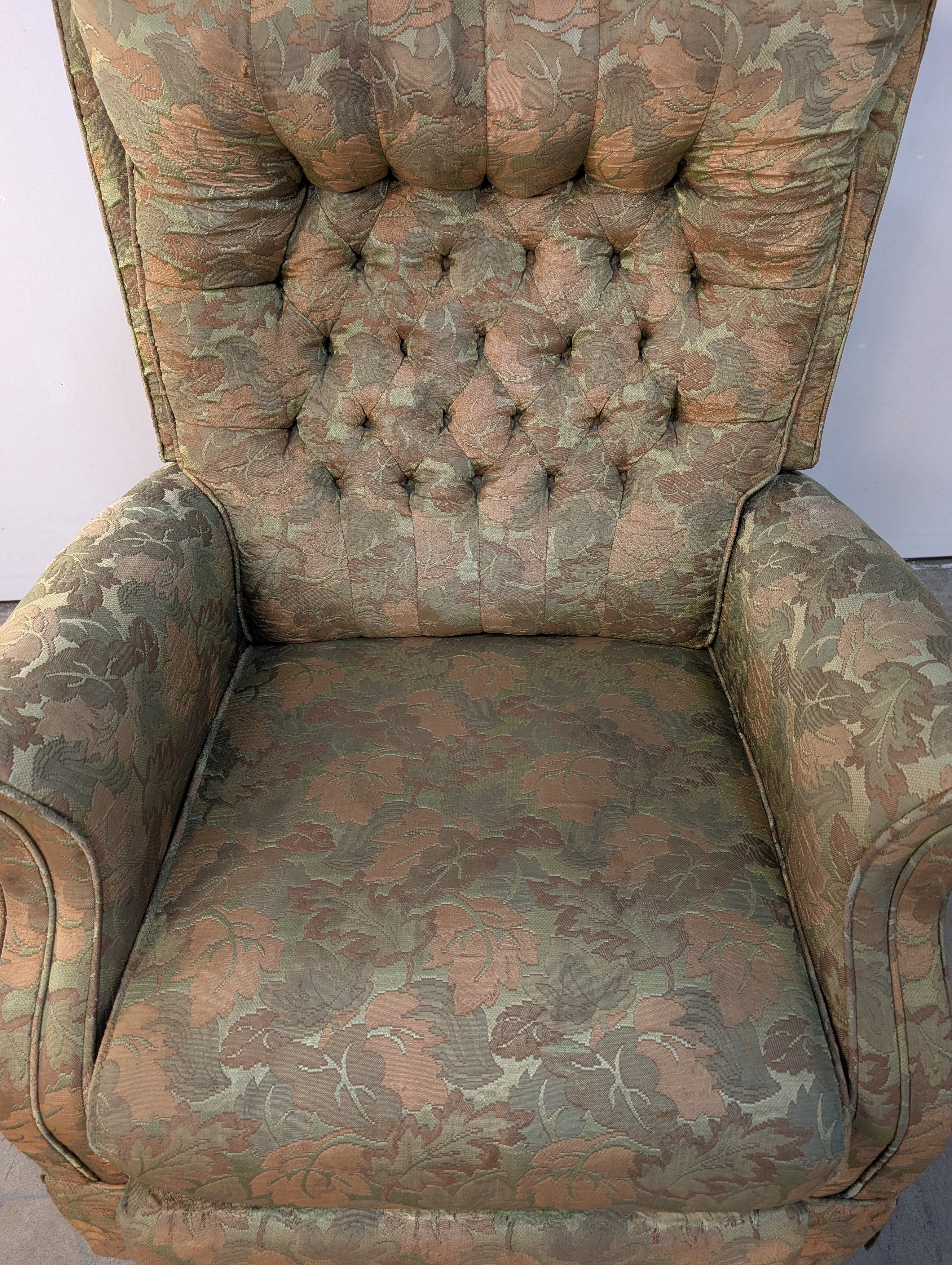 Vintage Floral Pattern Armchair - Image 3
