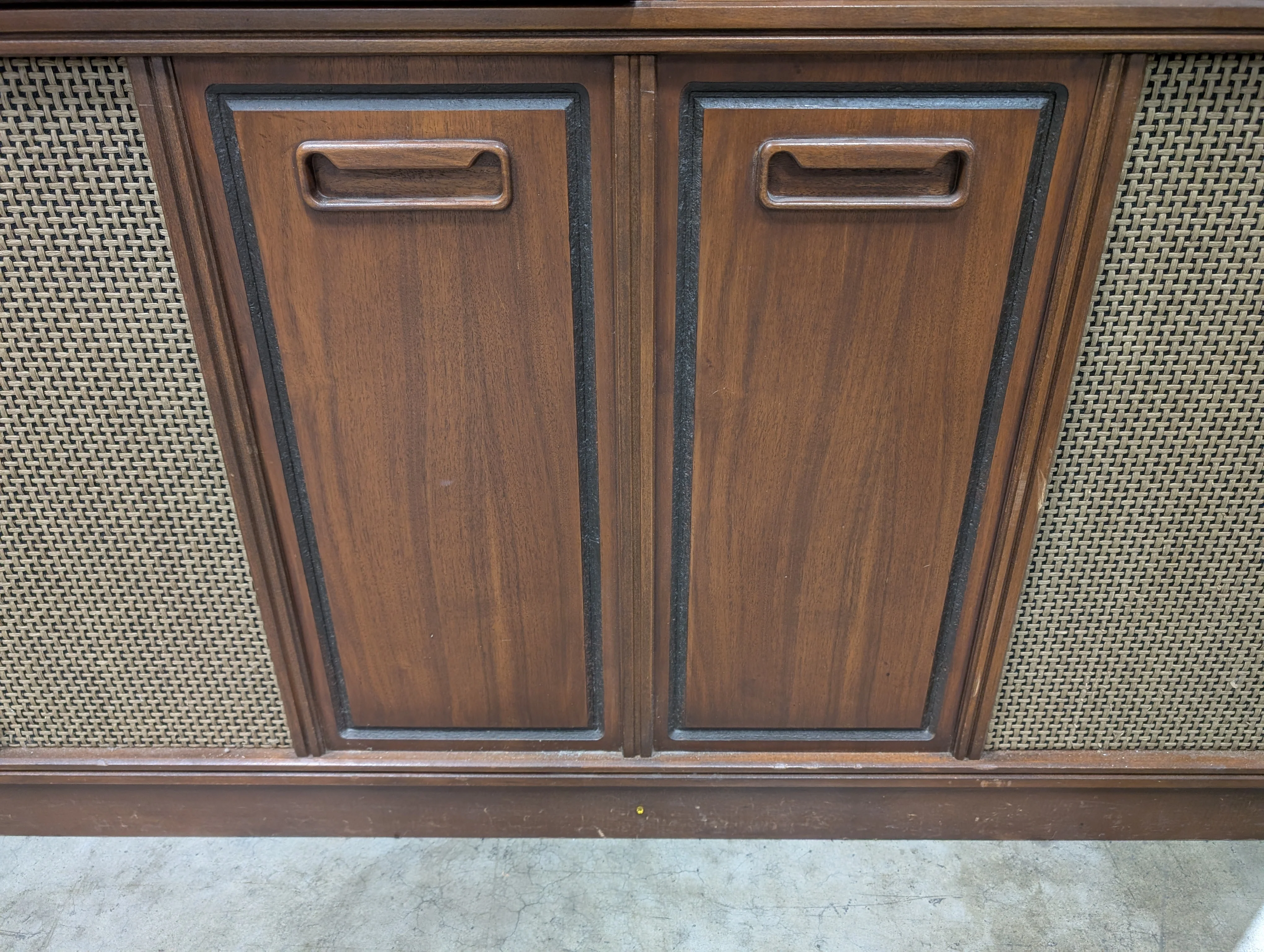 Mid-Century Modern Hardwood Stereo Console - Image 6