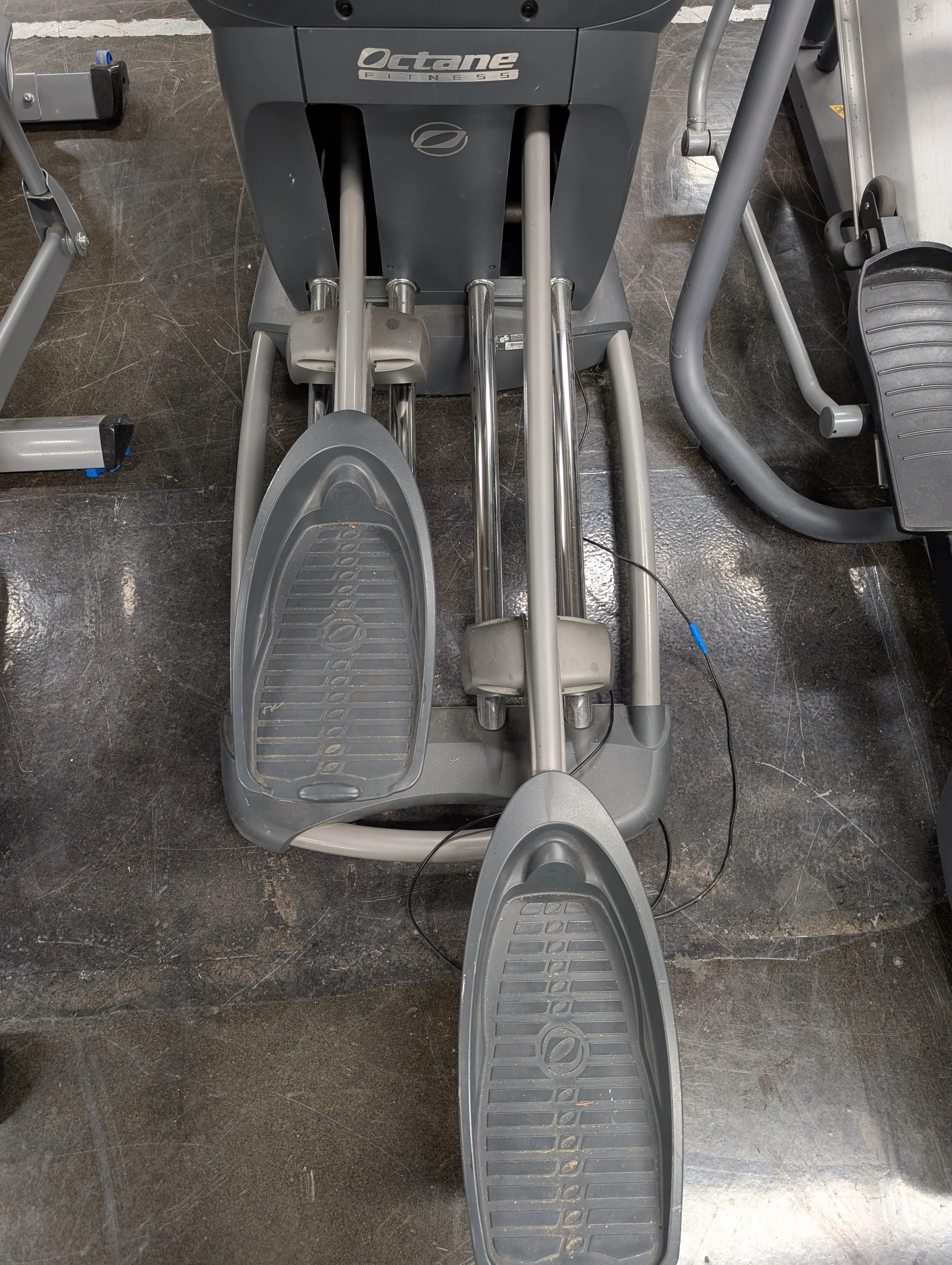 Octane Fitness Elliptical Machine - Image 3