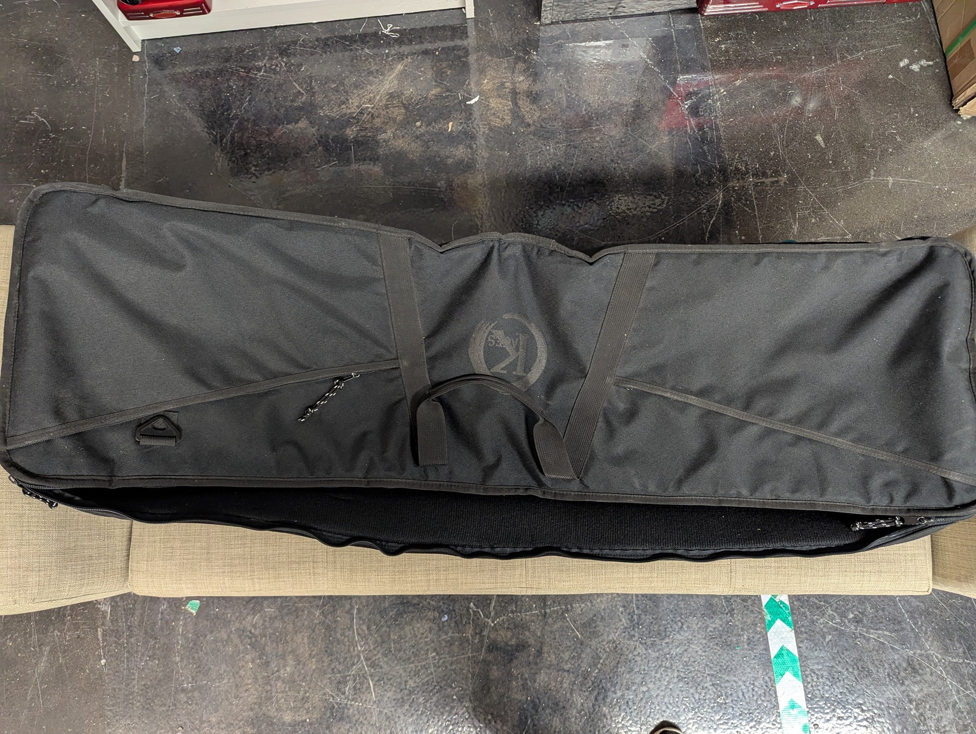 Kaces Instrument Bag – Durable Black Carry Case - Image 3