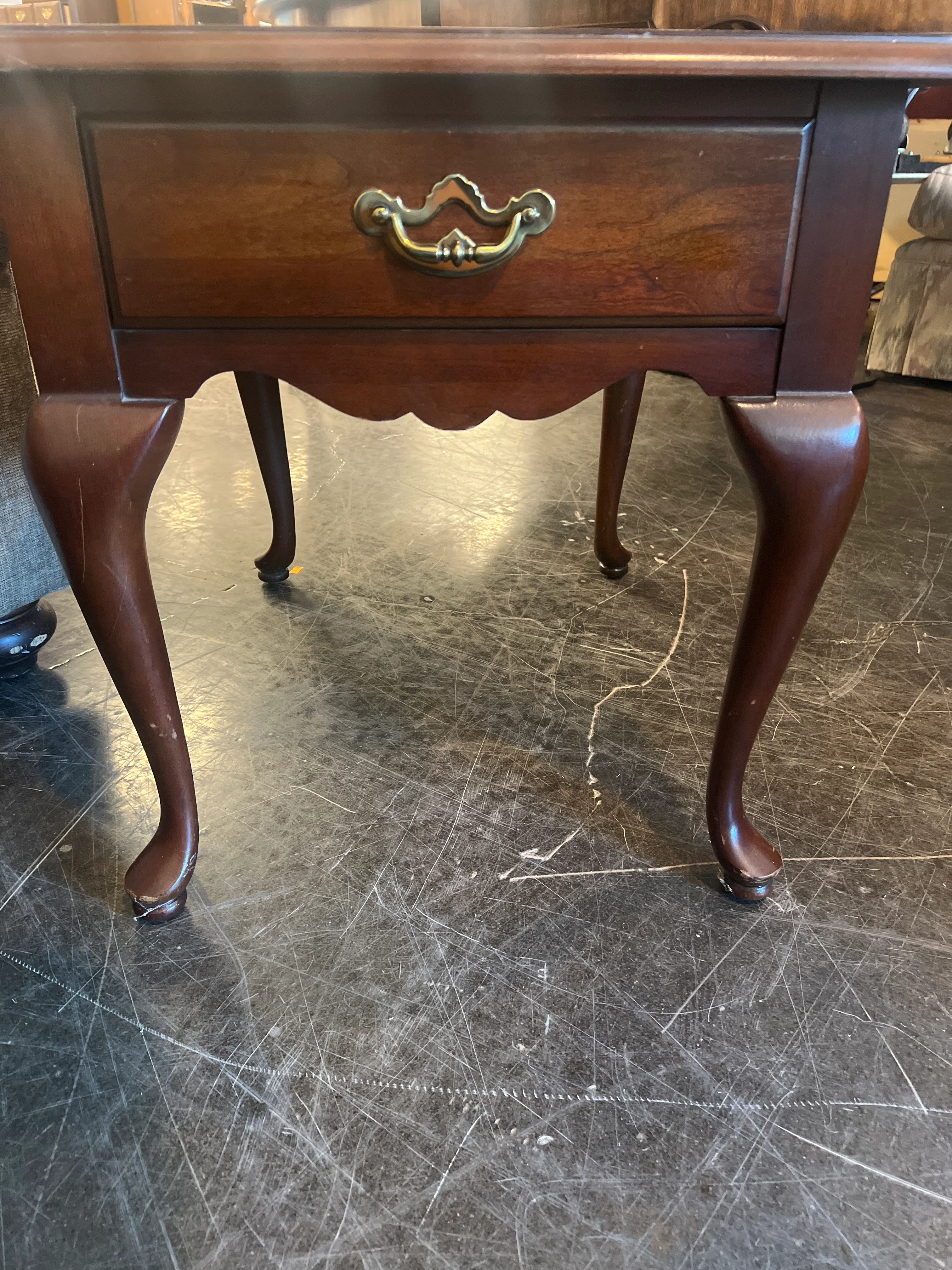 Thomasville Mahogany Side Table with Cabriole Legs - Image 6