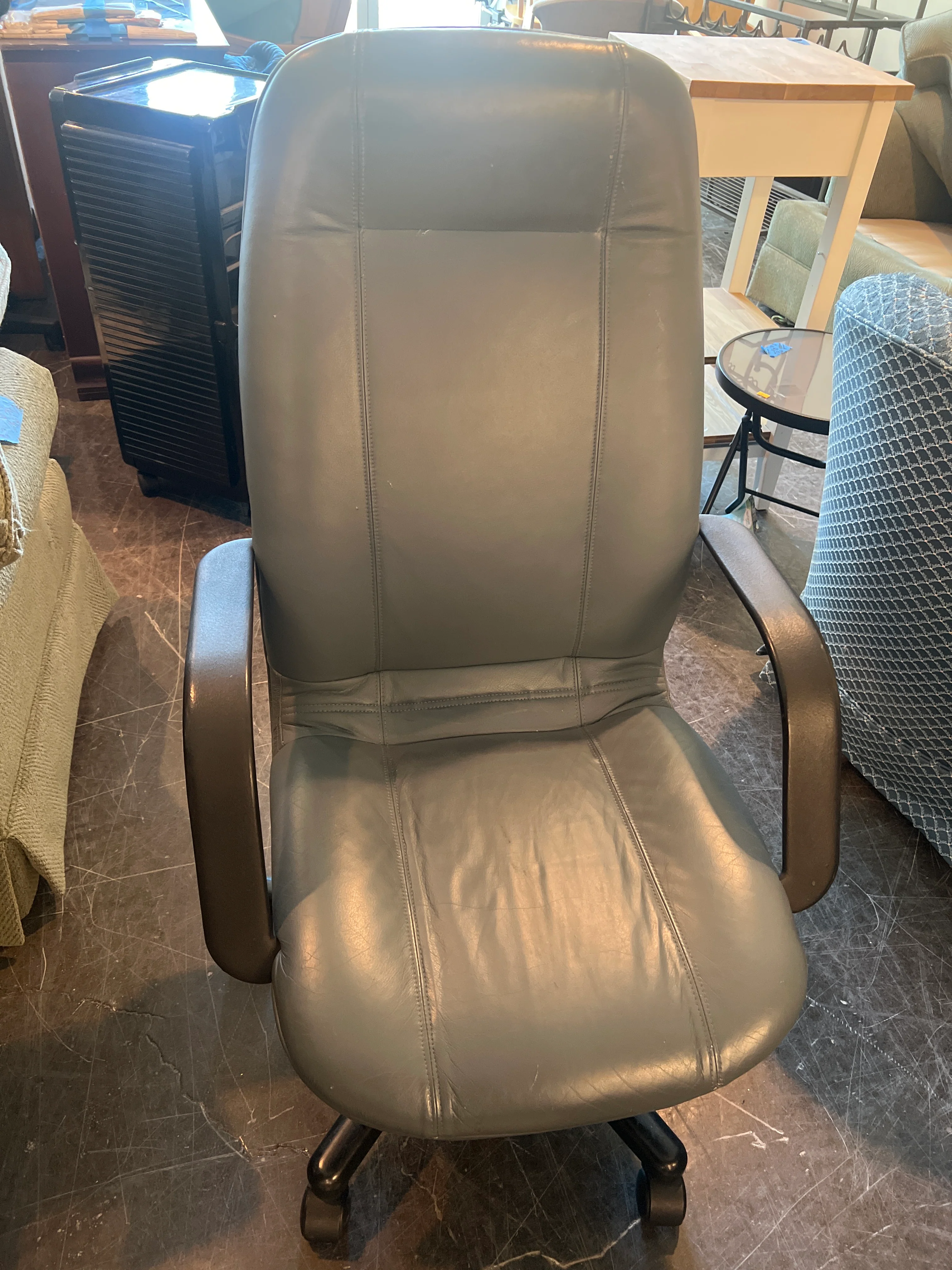 Blue Executive Office Chair with Black Arms - Image 5