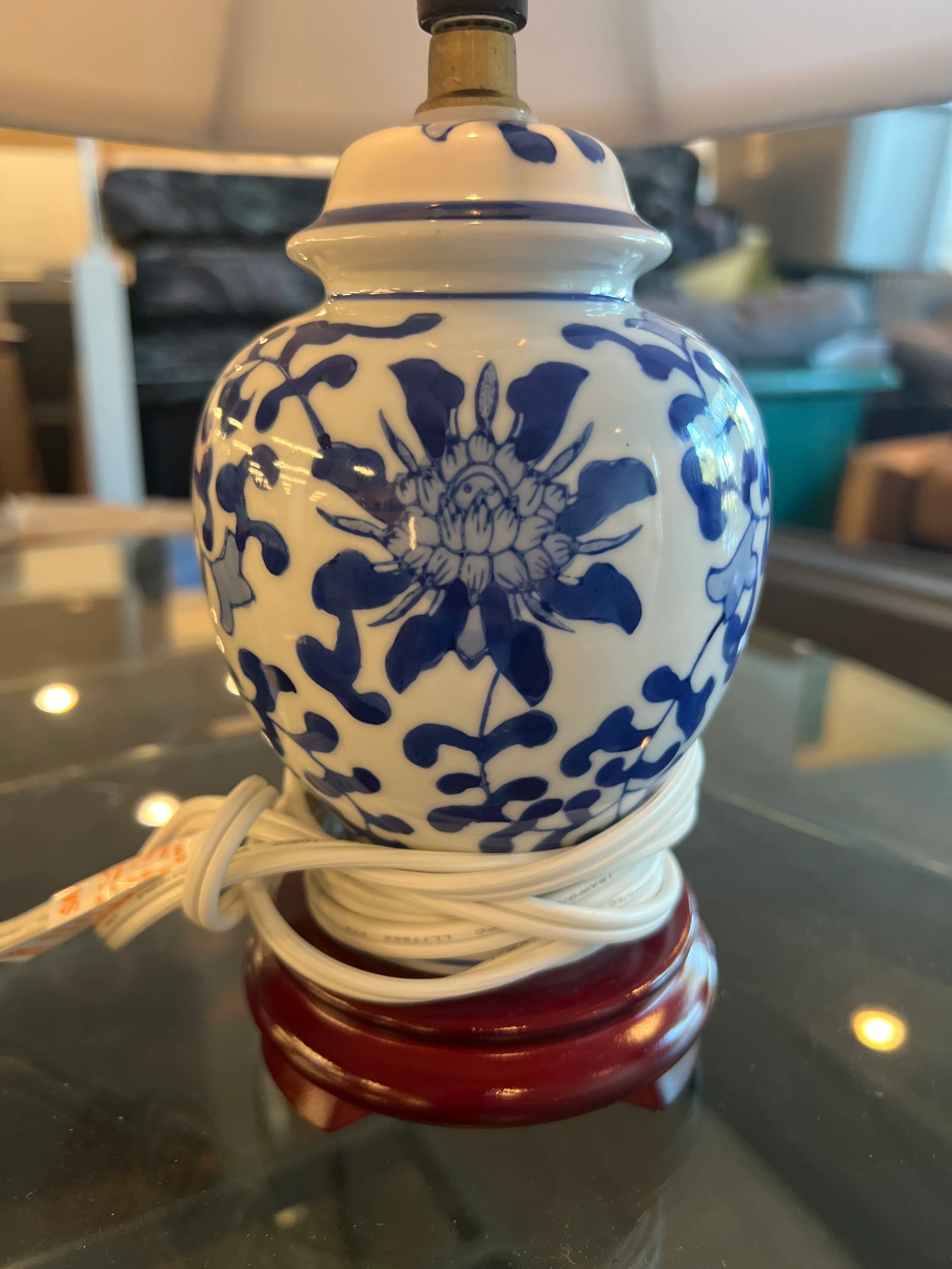Blue and White Porcelain Table Lamp - Image 3