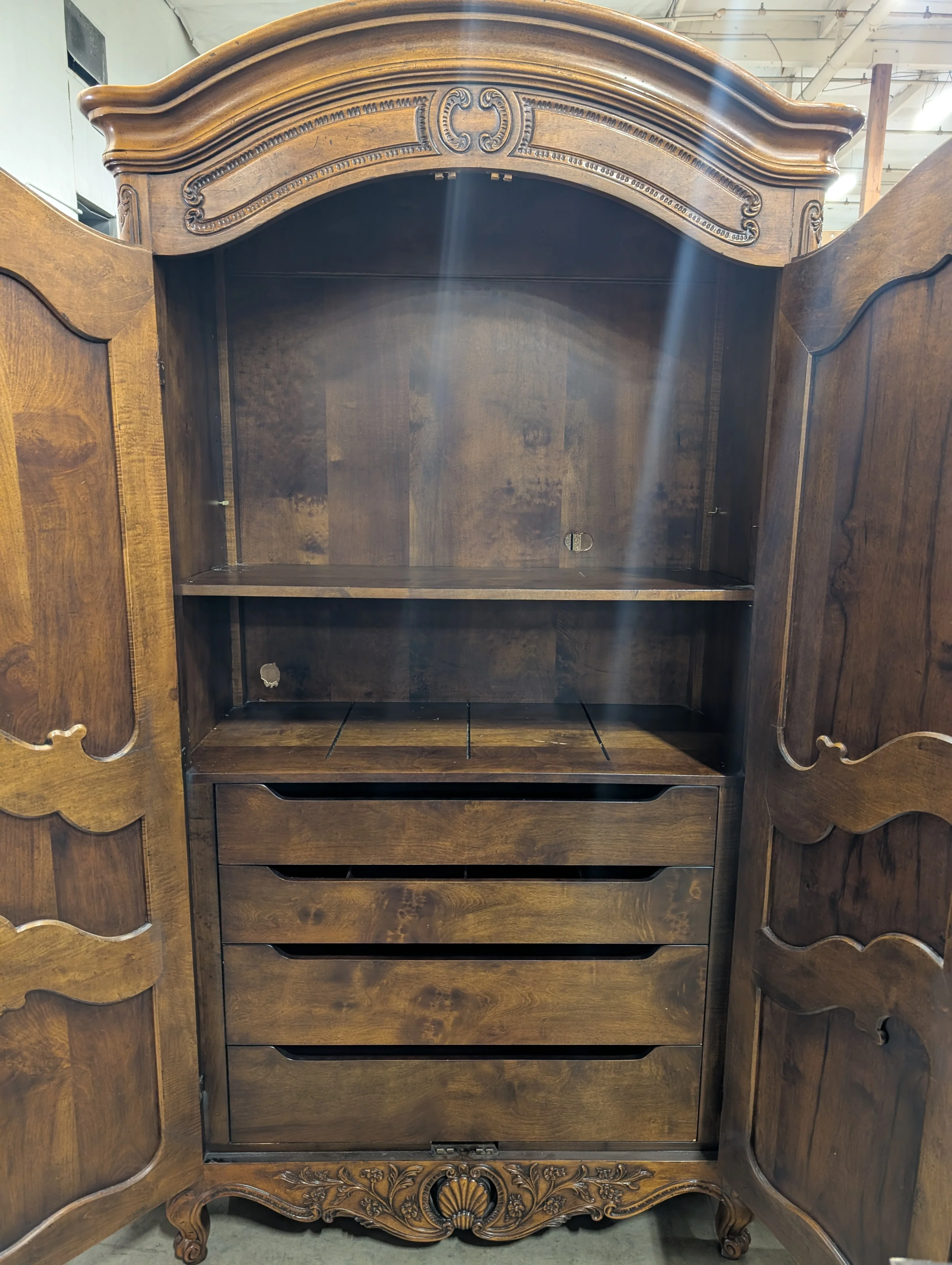 Henredon 2-Door Armoire: Rich Hardwood Wardrobe - Image 6