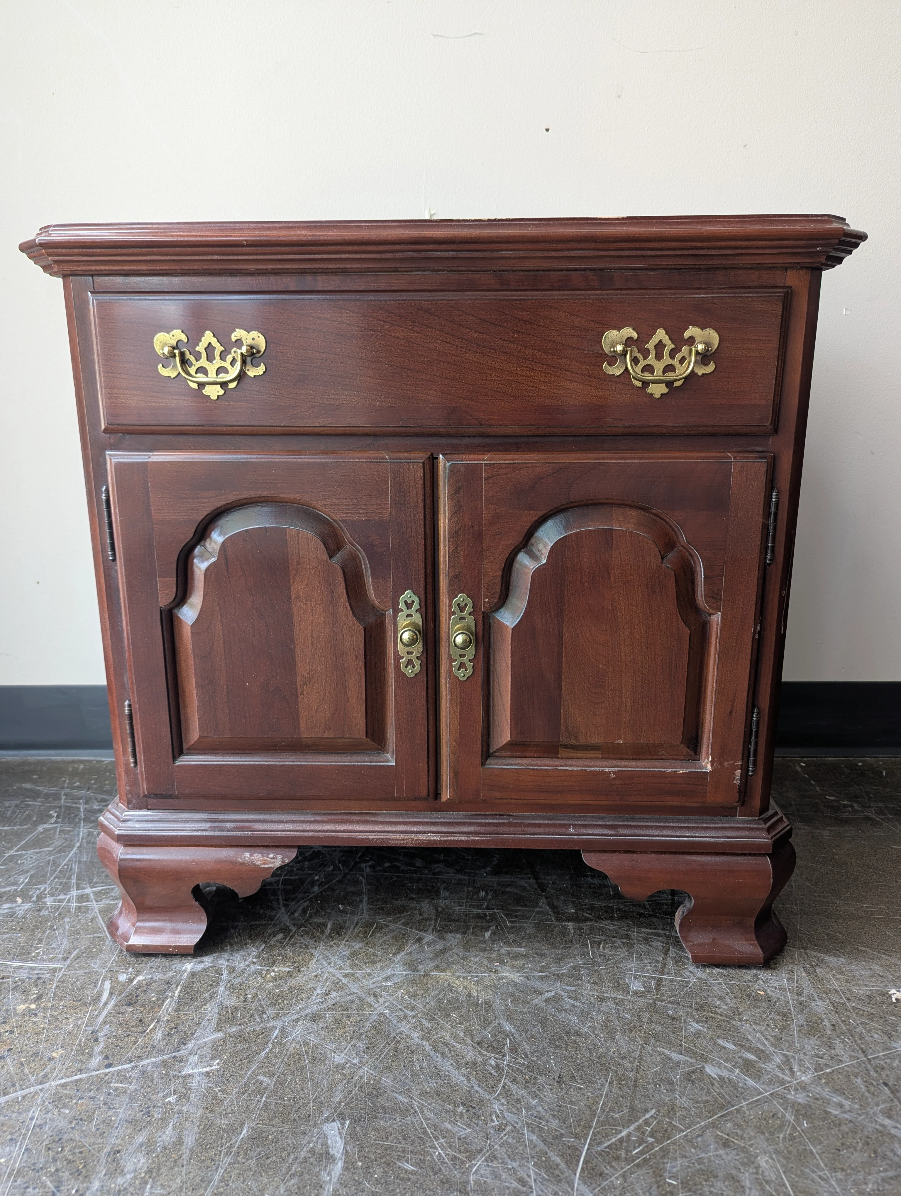 Classic Brown Wood Bedside Table with Brass Pulls - Image 2