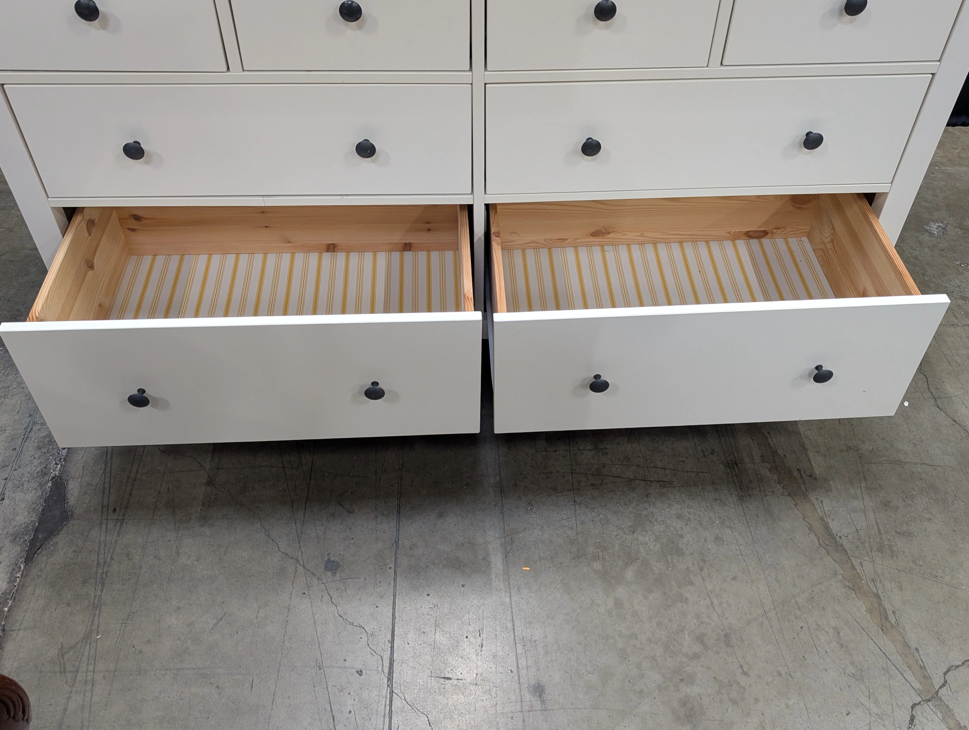 Versatile White 8-Drawer Dresser - Image 3