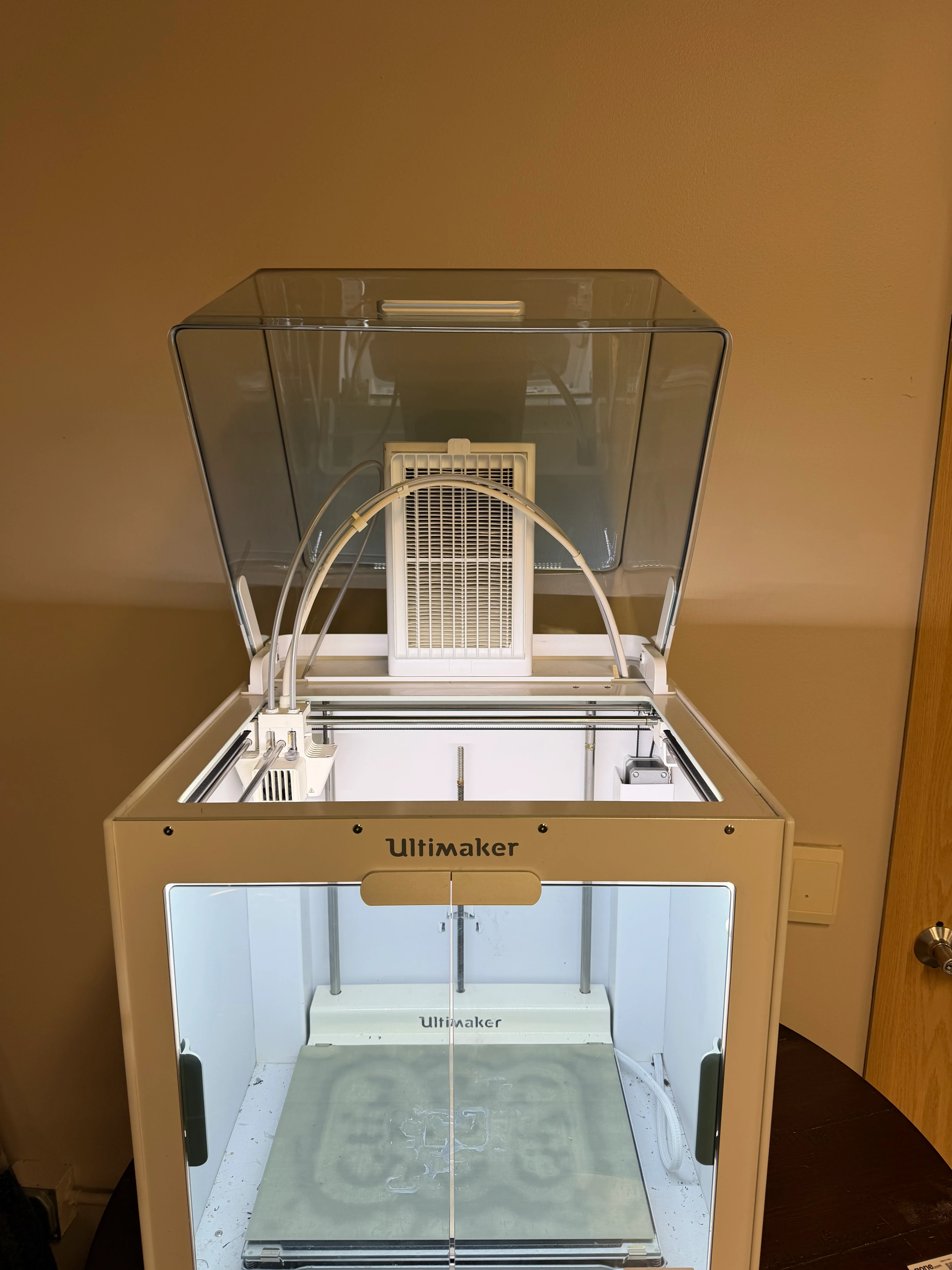 Ultimaker S5 R1 3D Printer with Air Manager & BuildTak FlexPlate System - Image 3