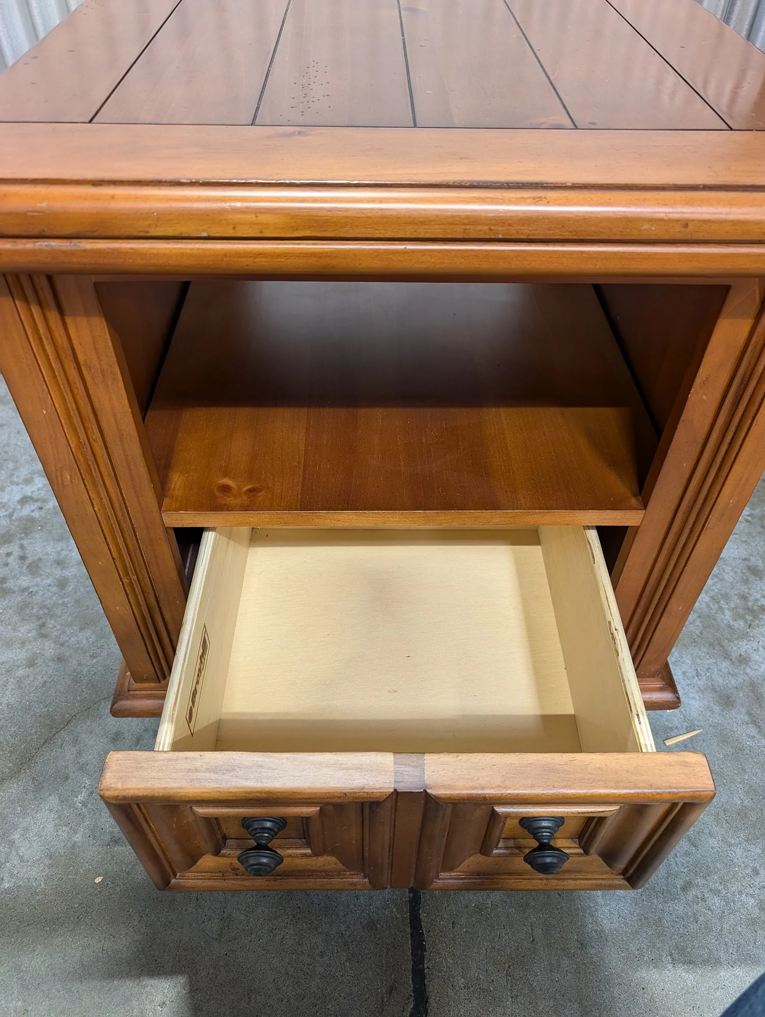 Broyhill Traditional Wood Nightstand with Storage Drawers - Image 2