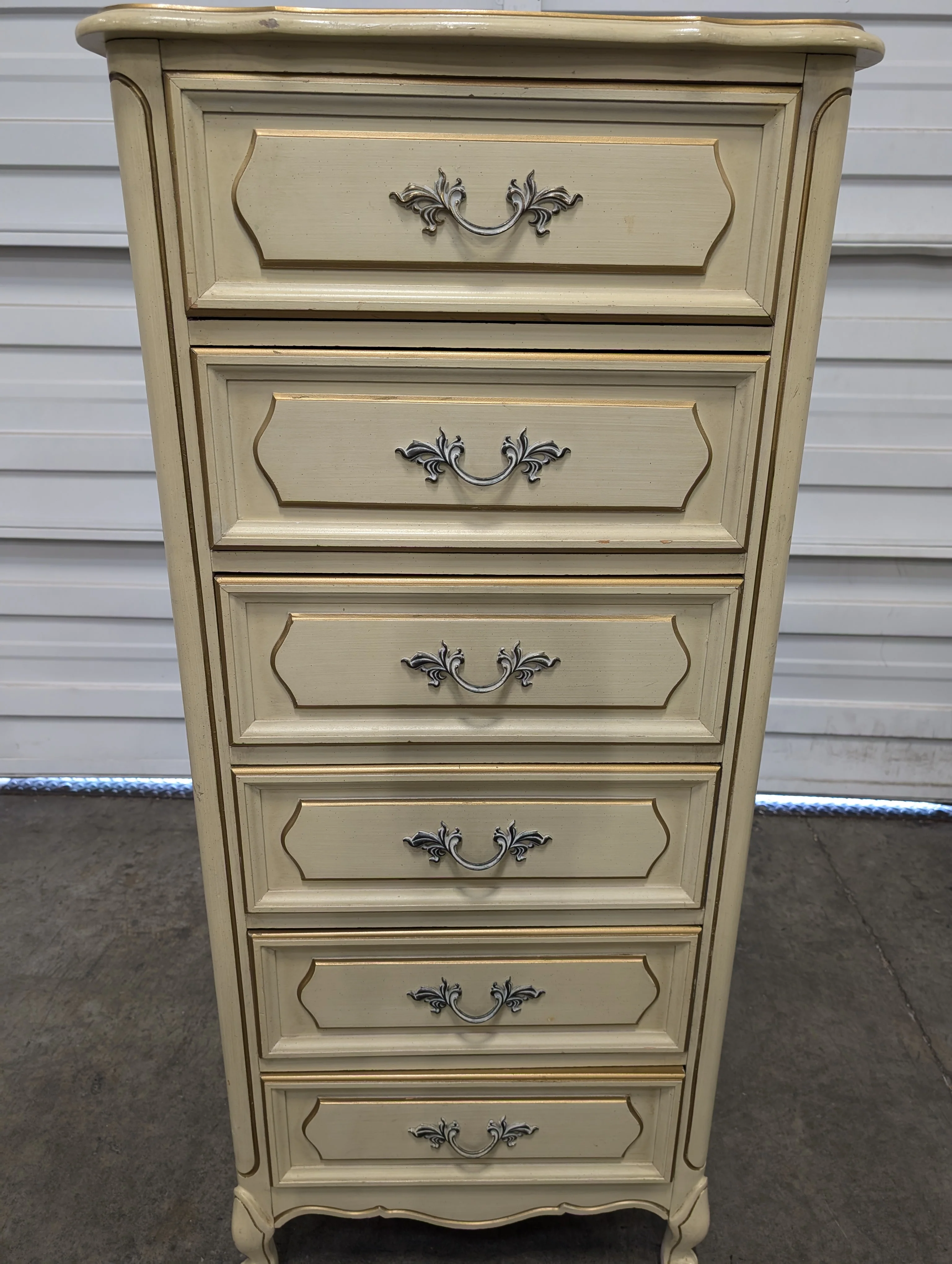 Vintage French Provincial Cream Five-Drawer Lingerie Chest - Image 3
