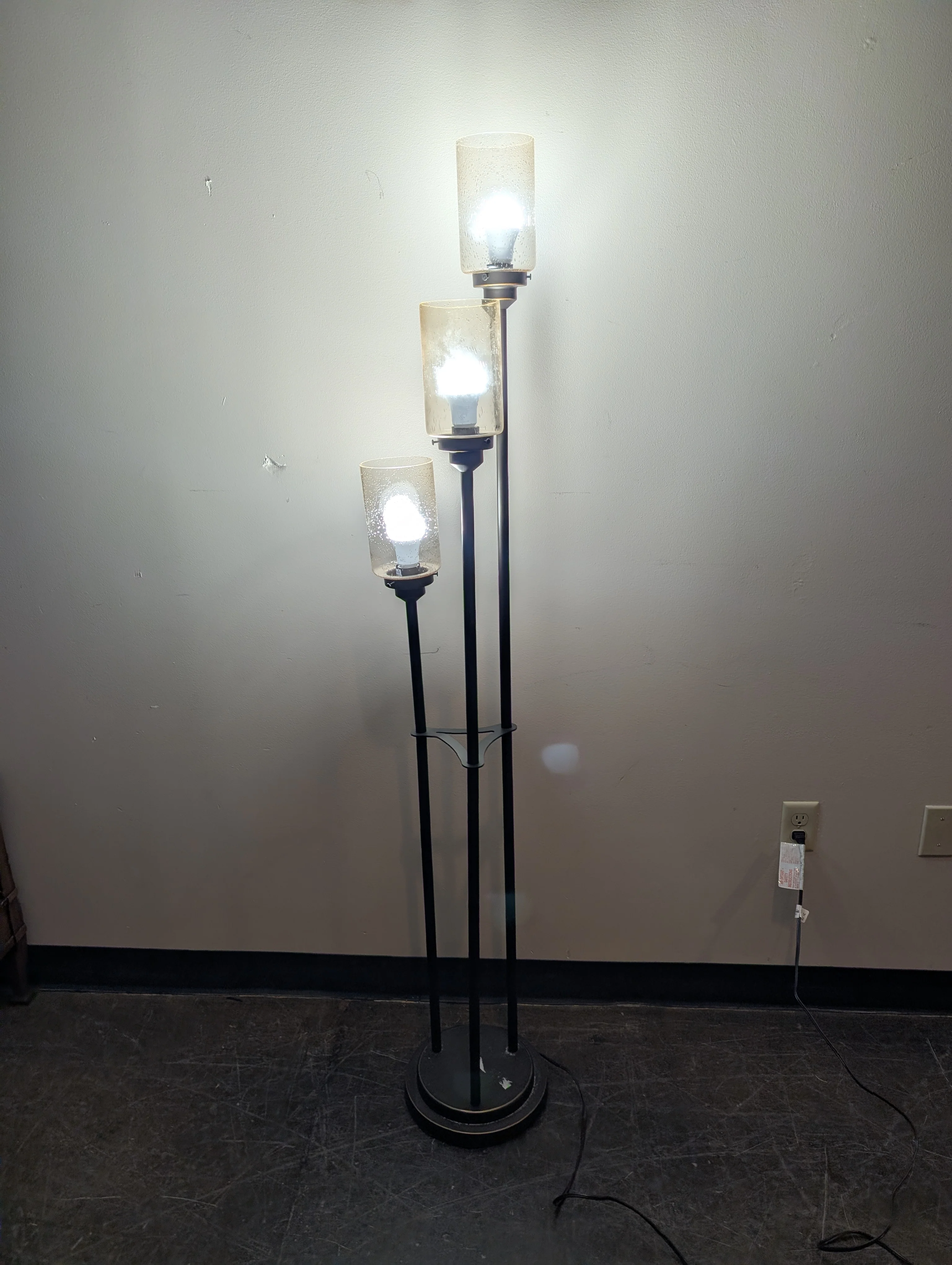 Contemporary Black Metal Three-Light Floor Lamp with Textured Glass Shades - Image 4