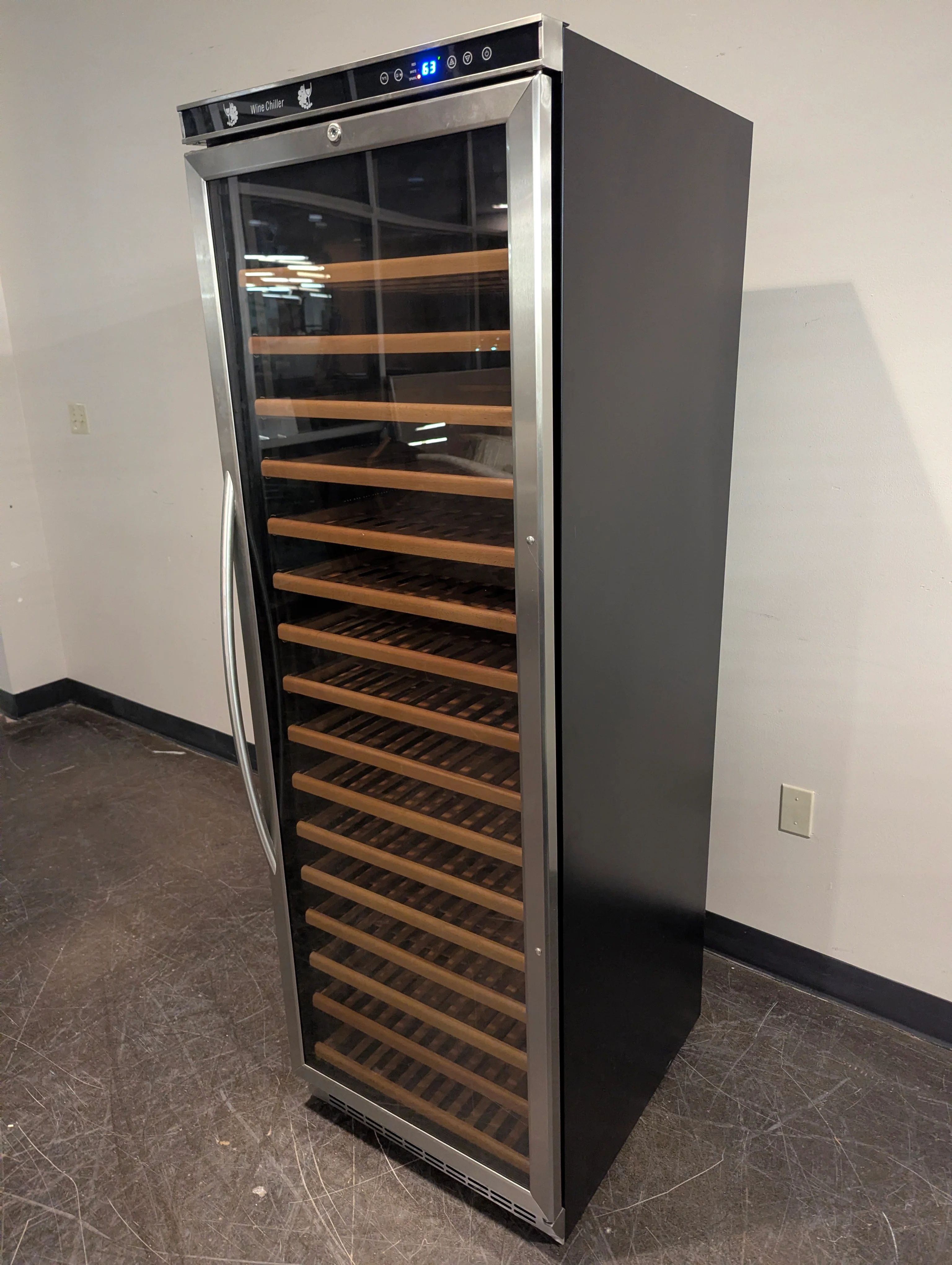 Avanti Wine Chiller Brand Compact Beverage Cooler with Glass Door - For Cost, Delivery Available - Image 3