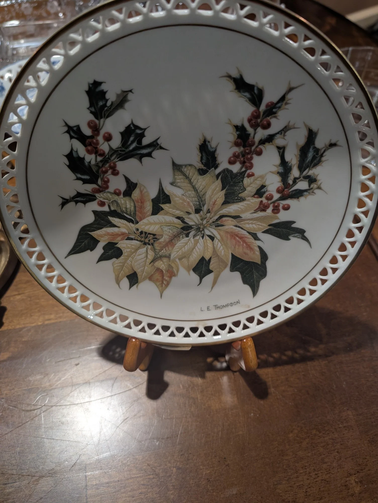 Bing & Grondahl Linda Thompson December Poinsettia Holly Porcelain Collector Plate 1985 Pierced Border - Image 3