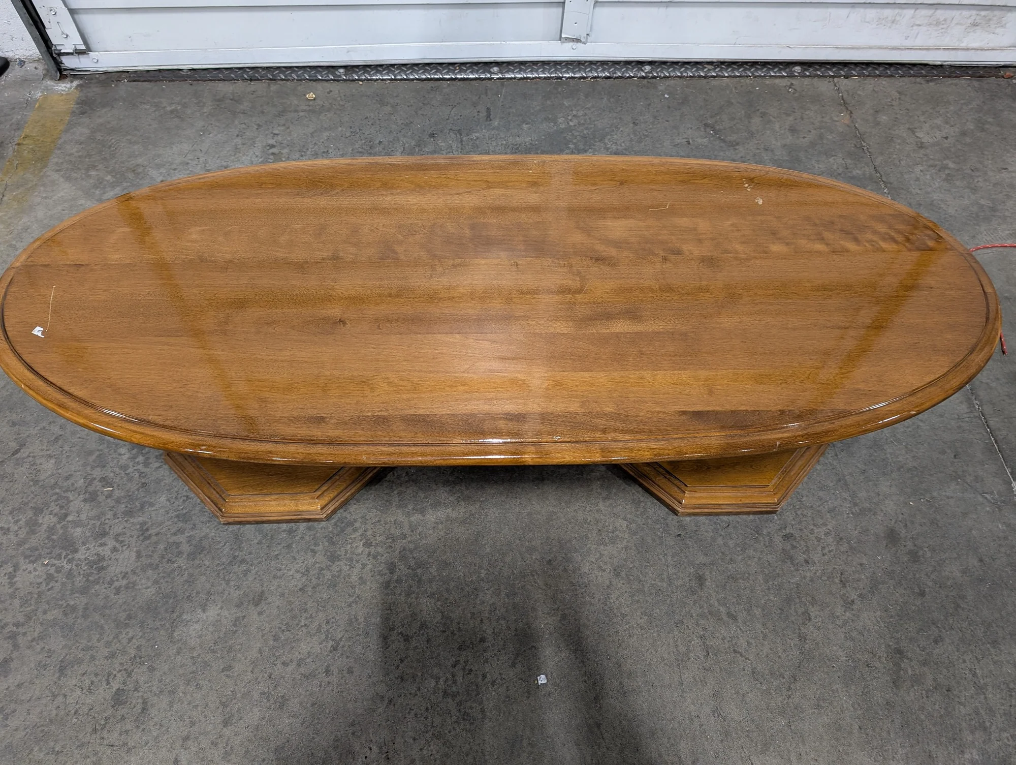 SALEM HOUSE Classic Oval Wood Dining Table with Pedestal Bases - Image 3
