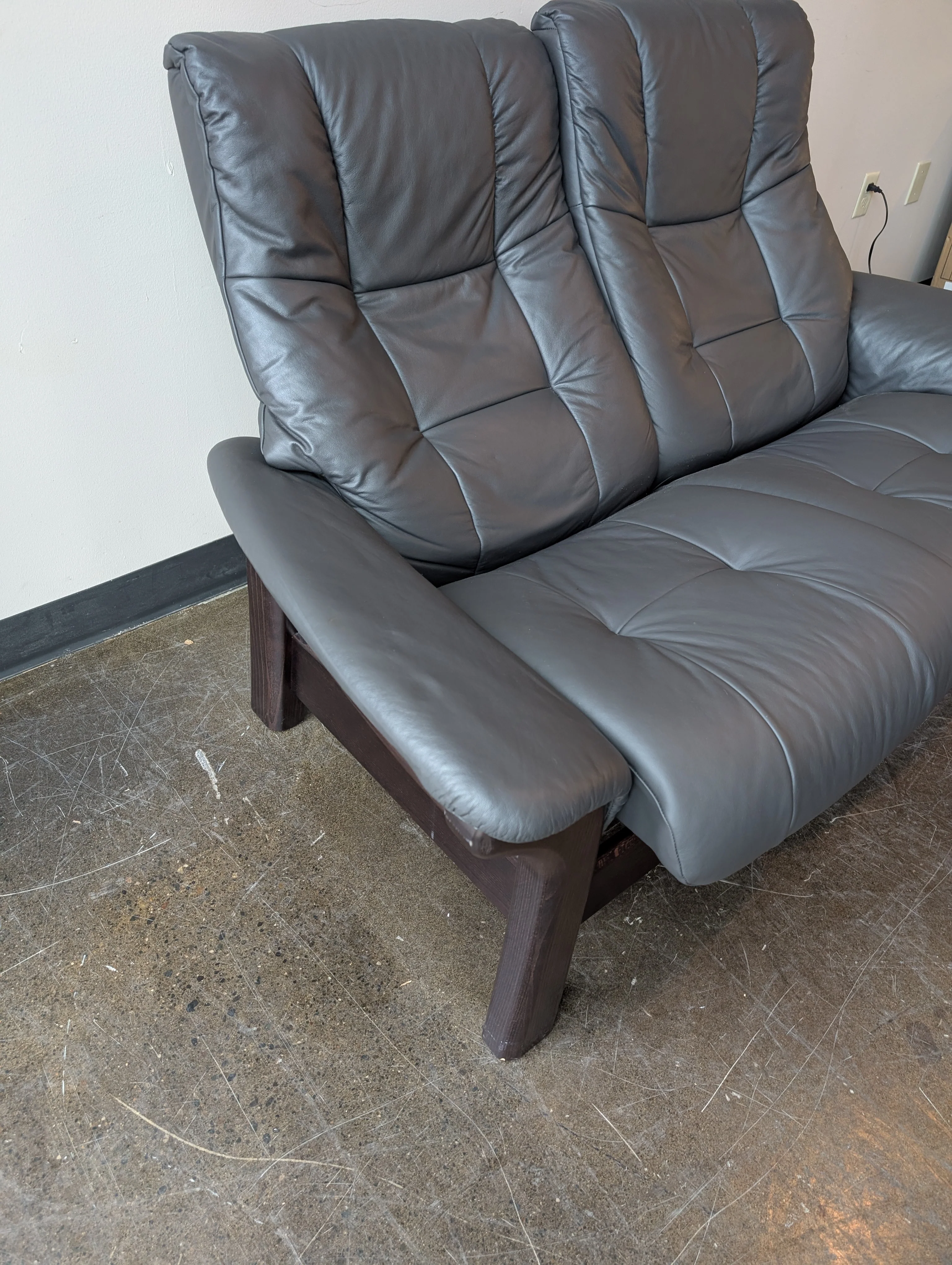 Dark Gray Stressless Windsor High Back Two-Seater Reclining Loveseat - Image 5