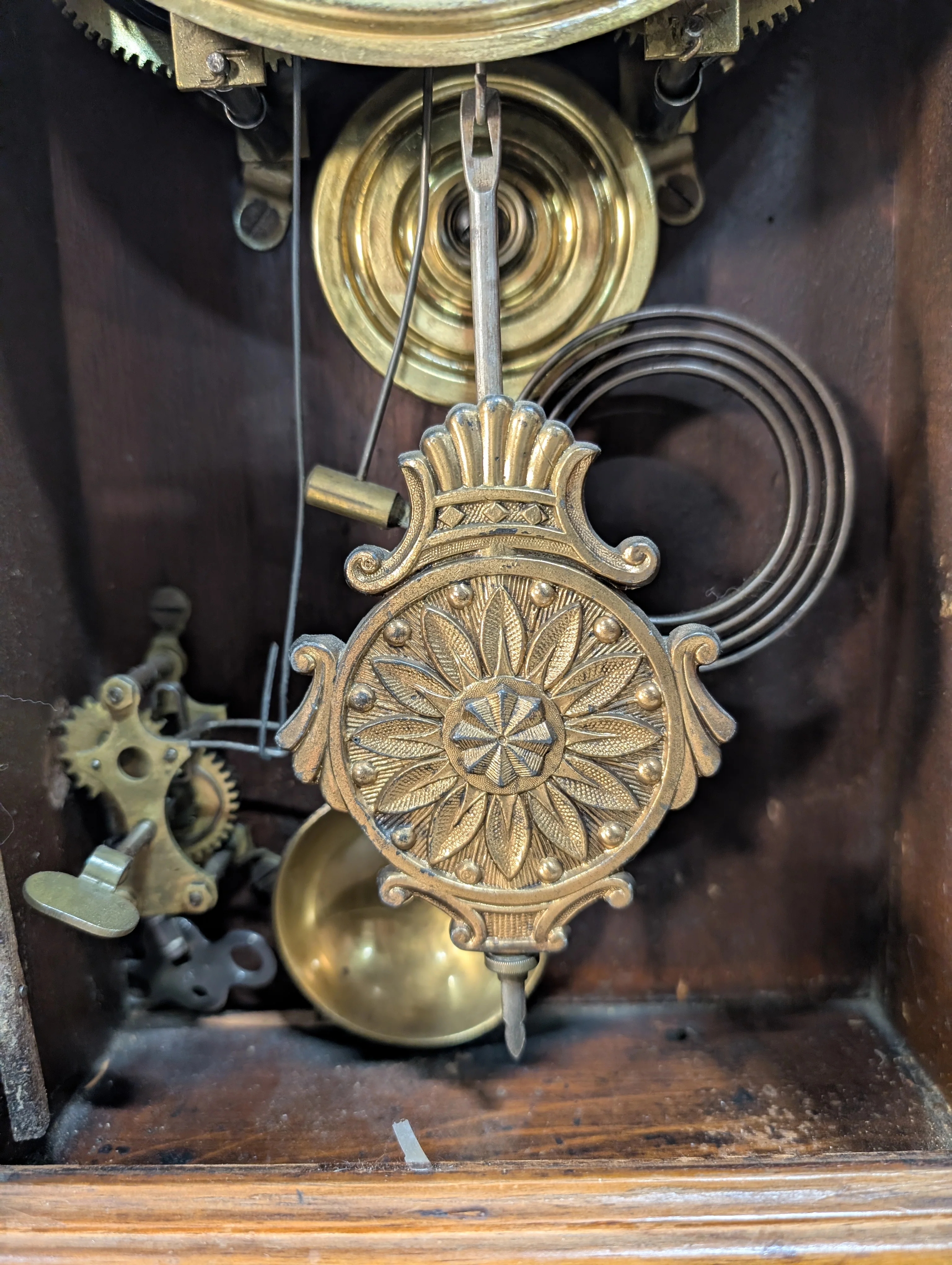 Vintage Carved Wood Mantel Clock with Pendulum and Thermometer - Image 4