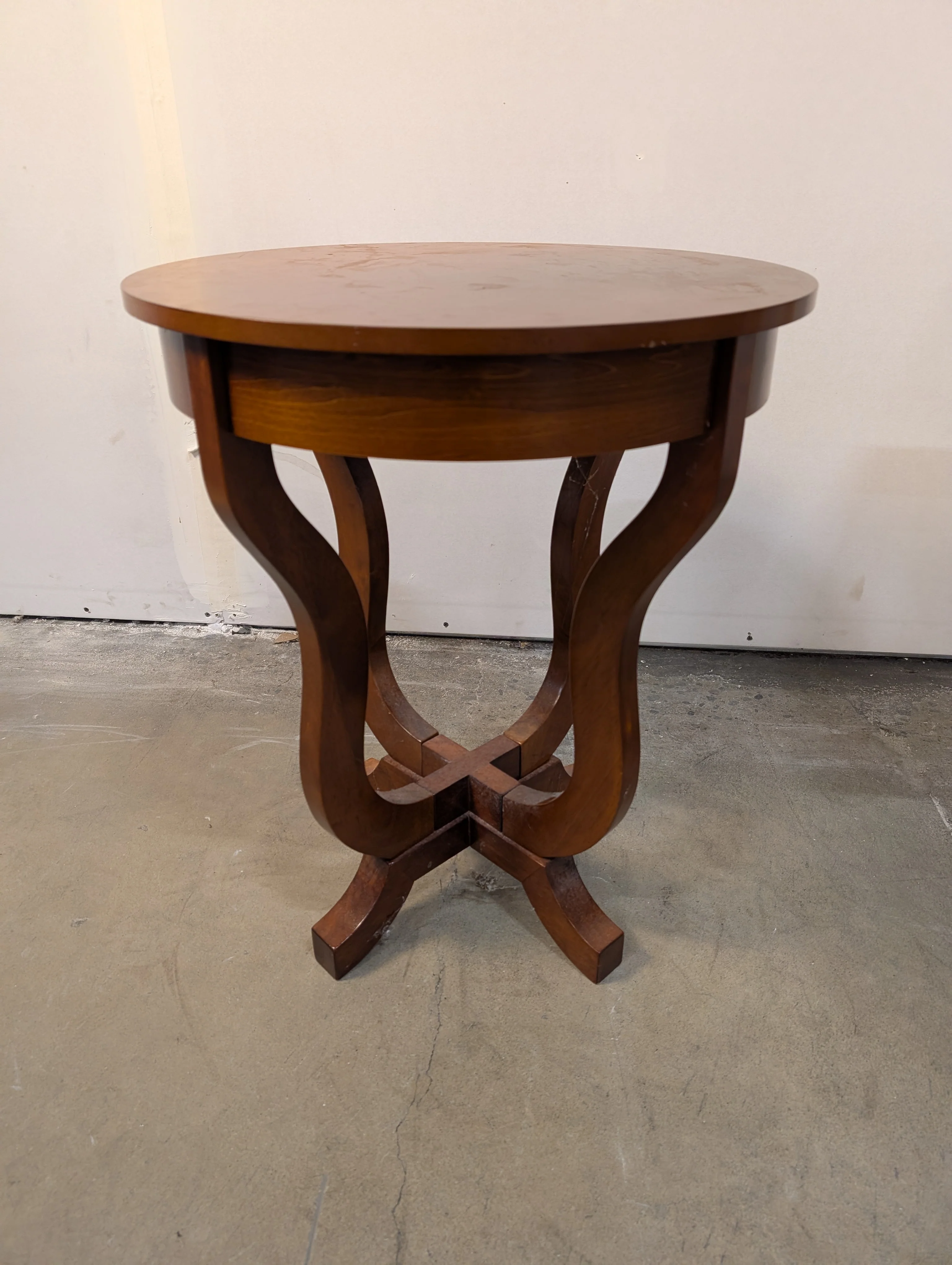 Classic Wood Pedestal Table Base with Curved Legs