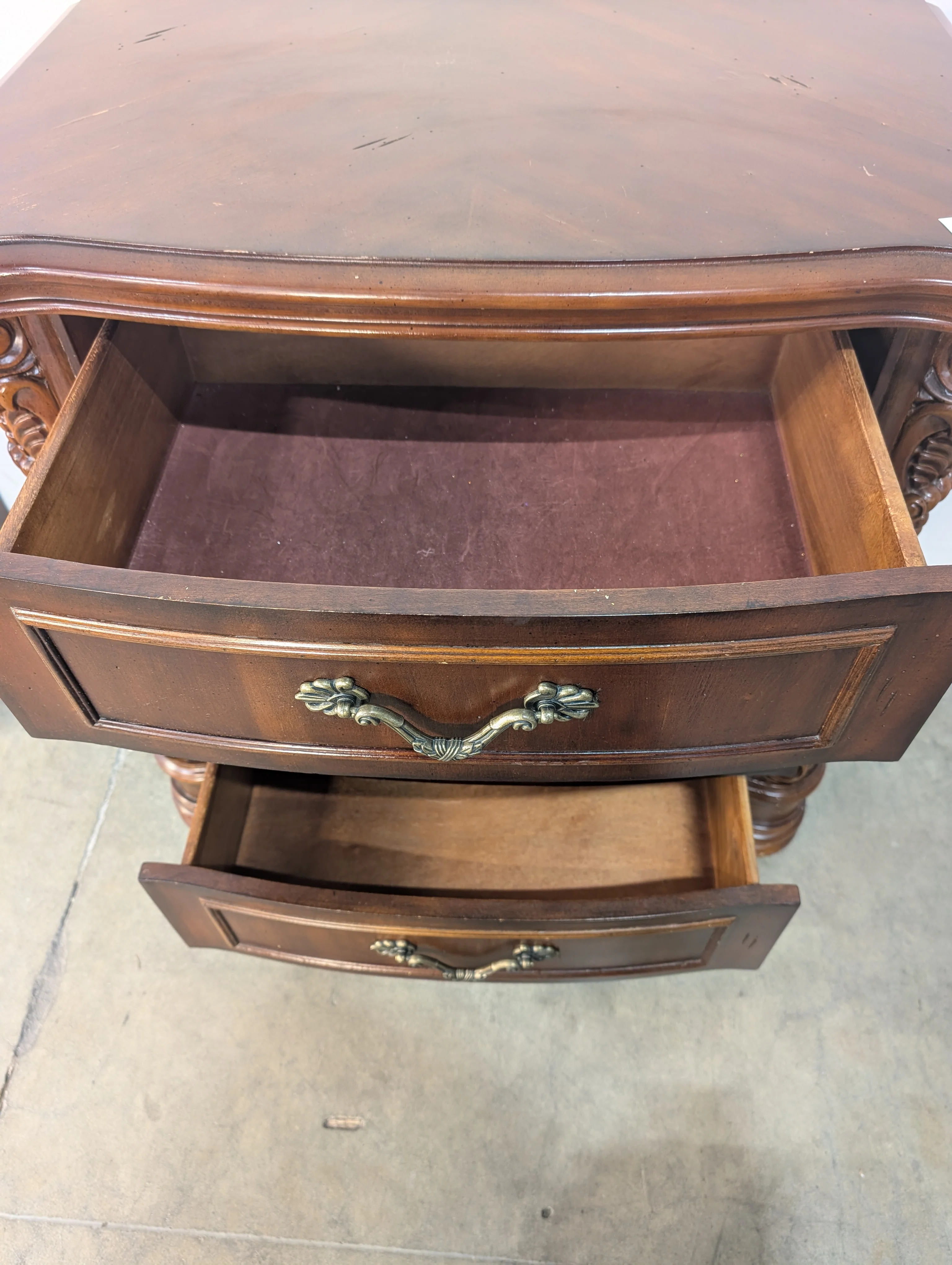 Ornate Carved Brown Wood 3-Drawer Nightstand Bedside Table - Image 4