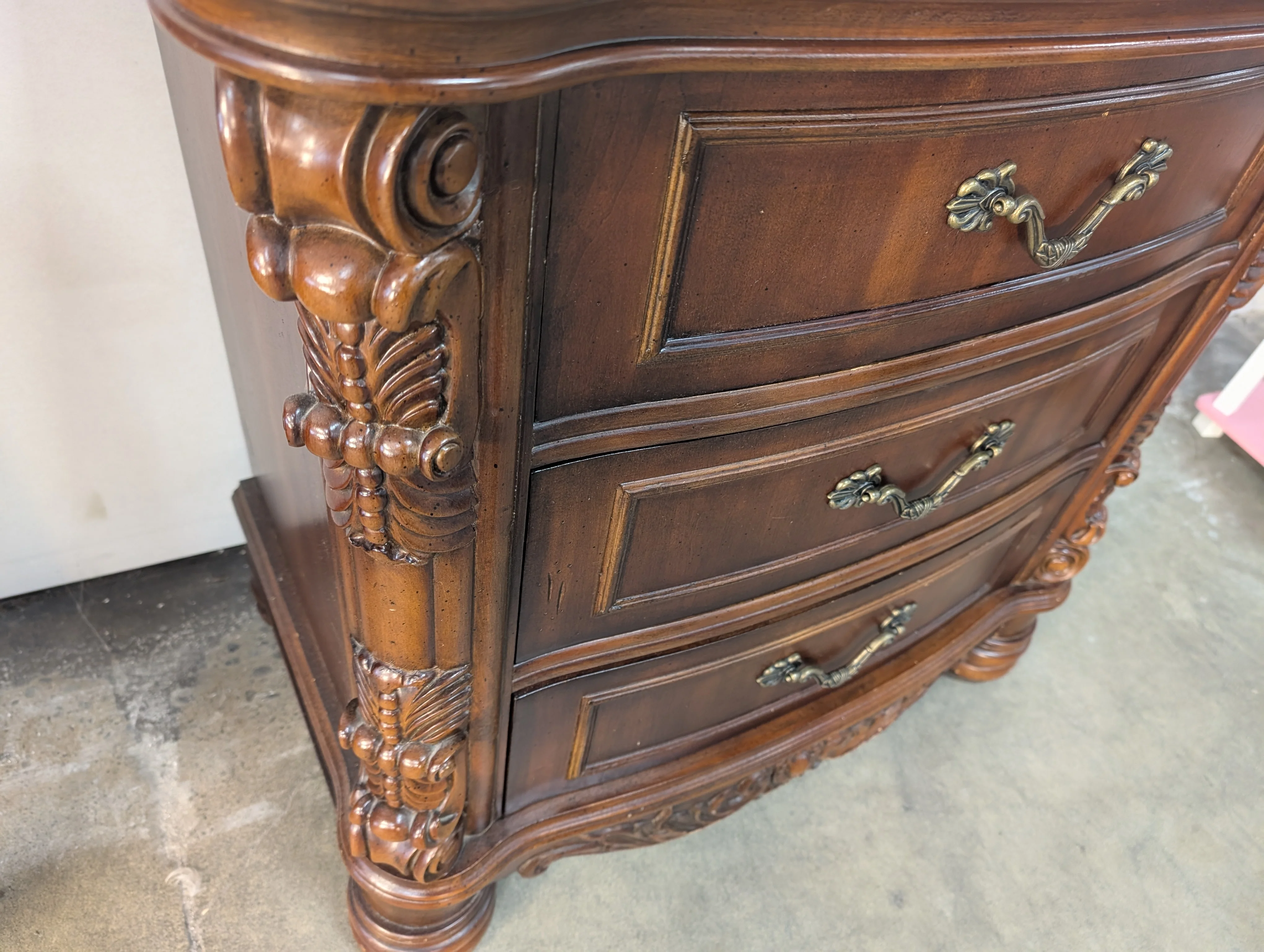 Ornate Carved Brown Wood 3-Drawer Nightstand Bedside Table - Image 5