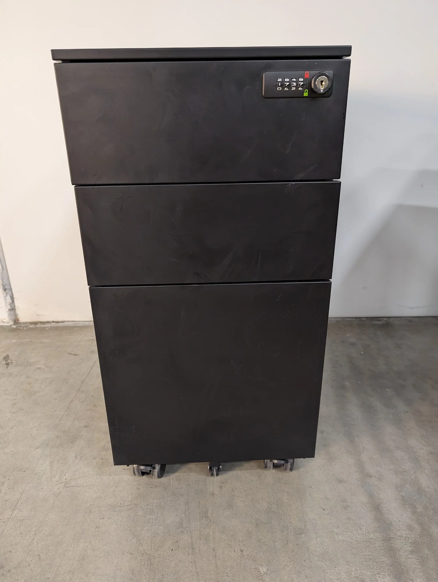 Modern Black Metal 3-Drawer Mobile Filing Cabinet - Image 2