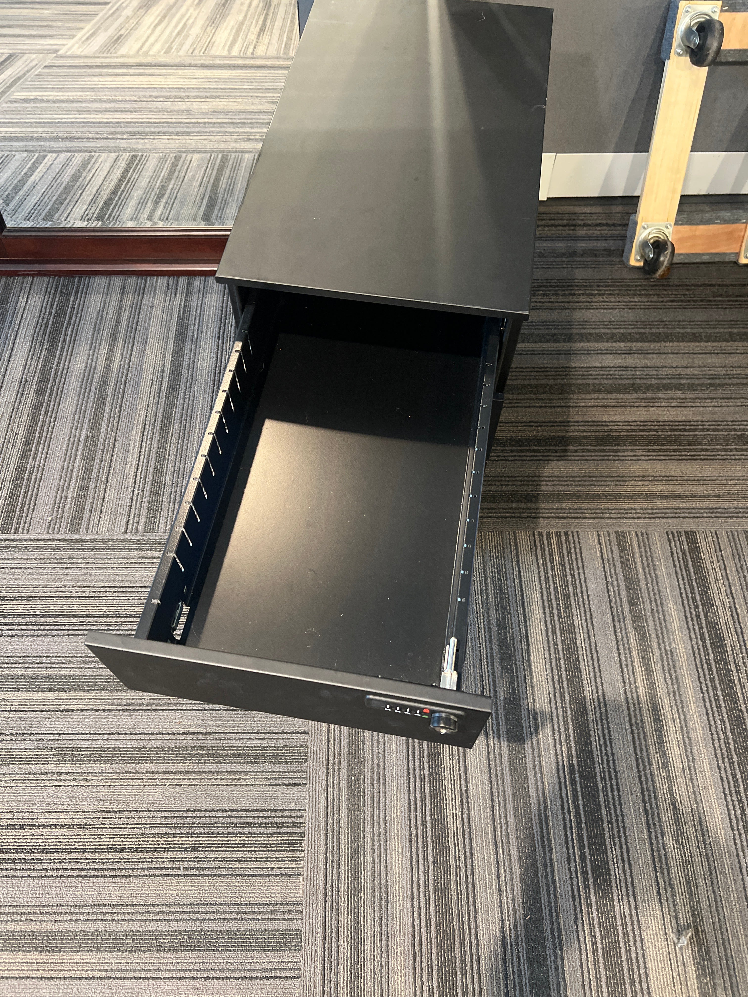 Modern Black Metal 3-Drawer Mobile Filing Cabinet - Image 4