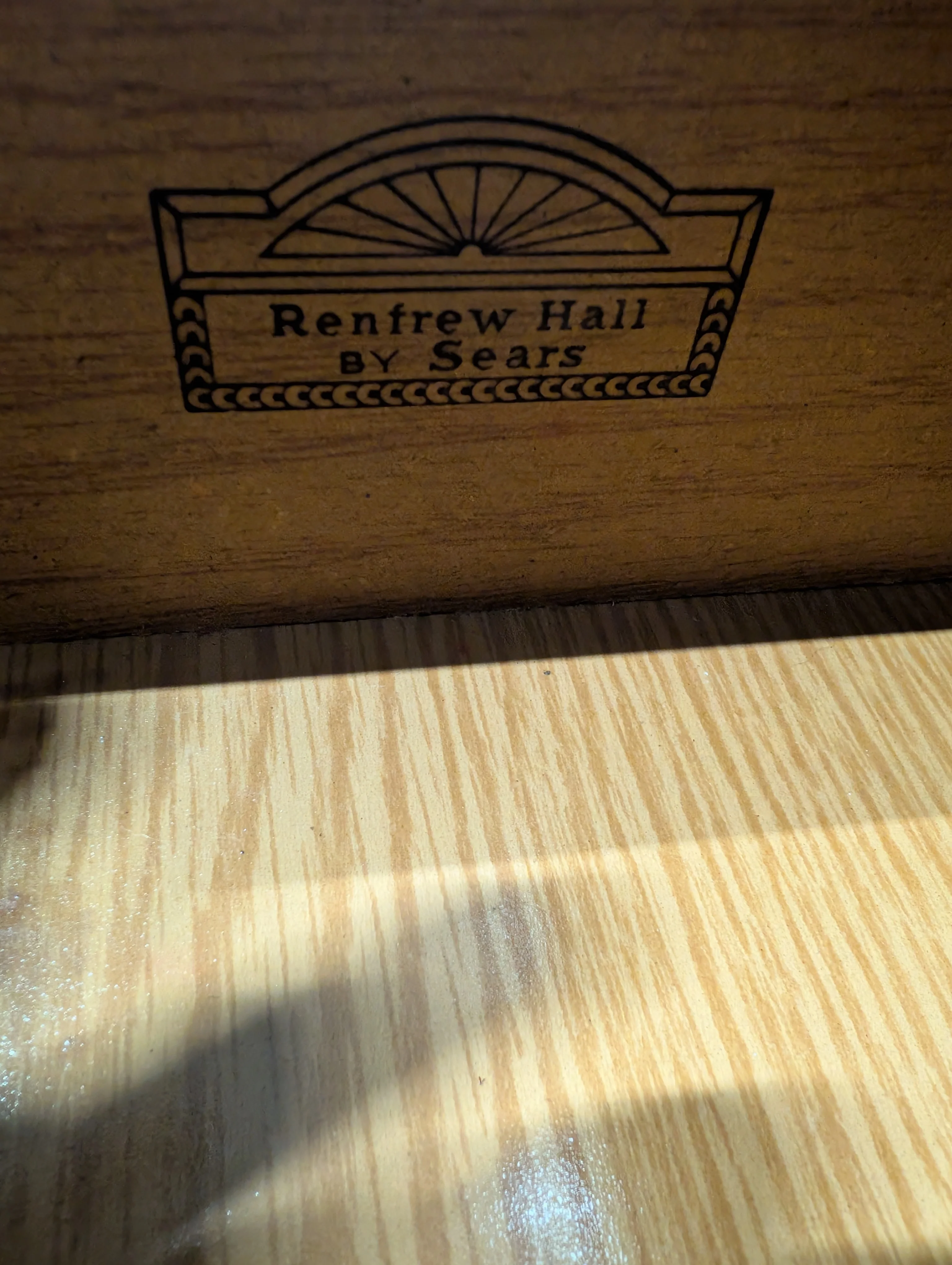 Traditional Renfrew Hall China Cabinet - Image 10