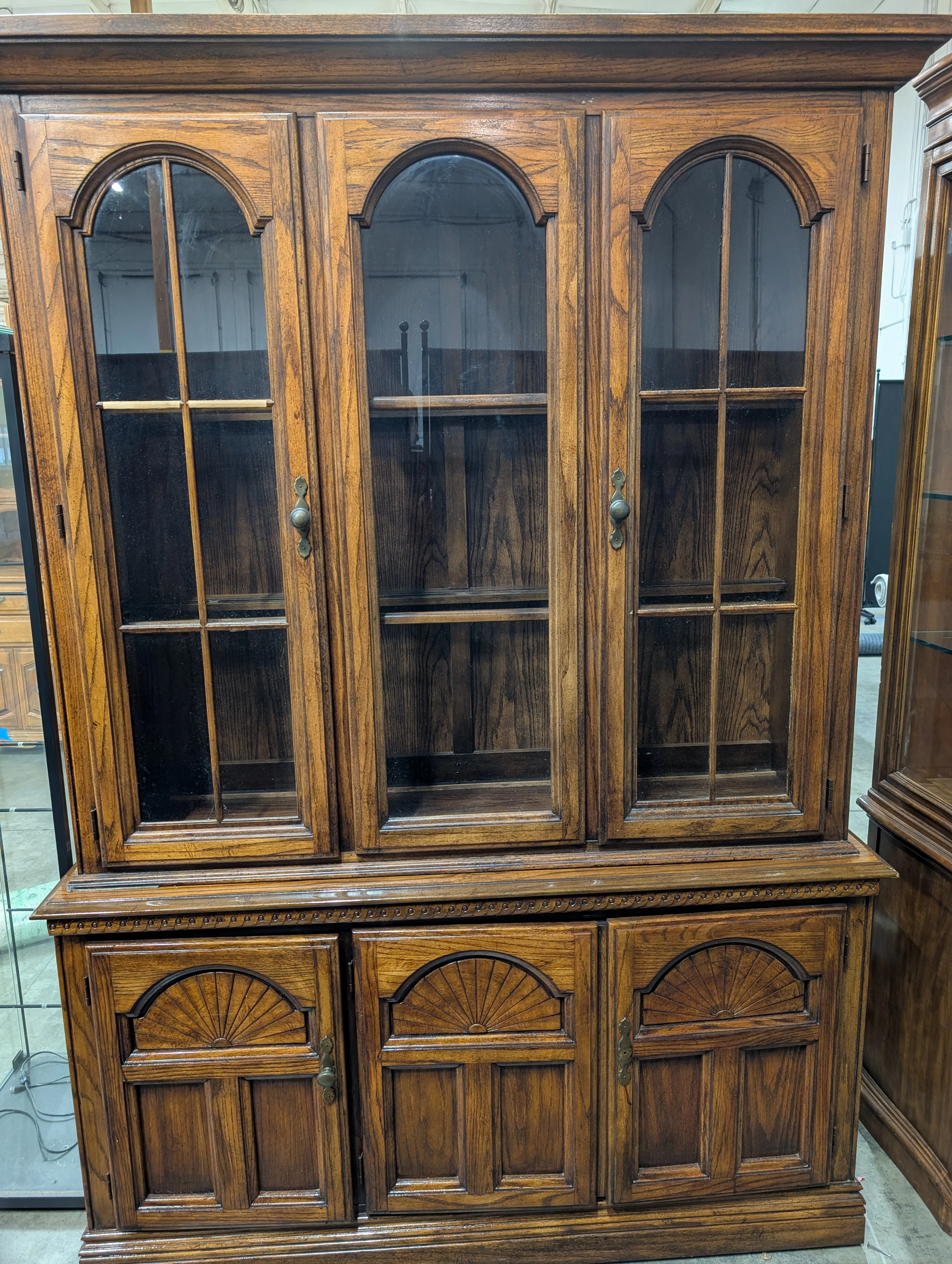 Traditional Renfrew Hall China Cabinet - Image 11