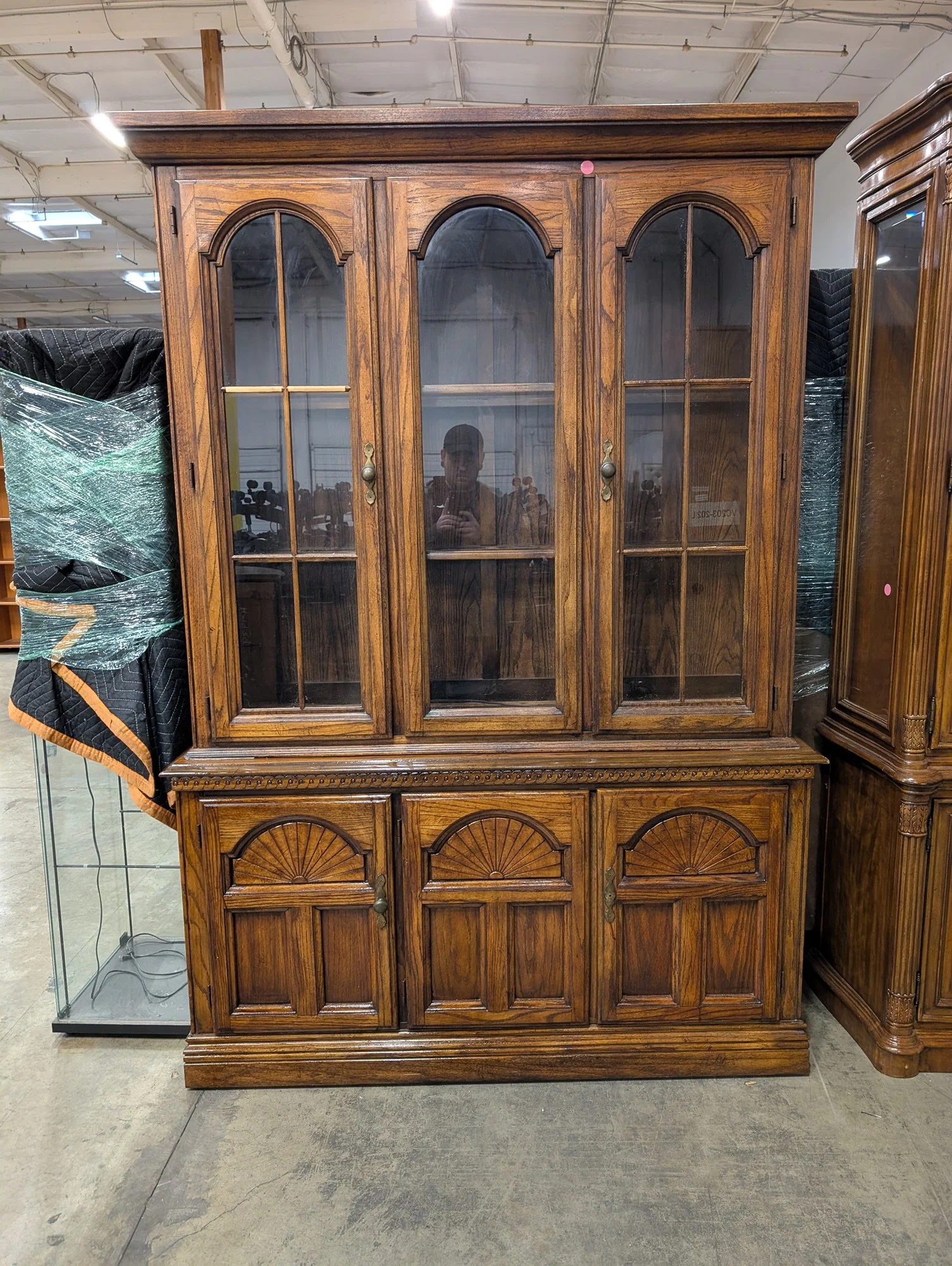 Traditional Renfrew Hall China Cabinet - Image 2