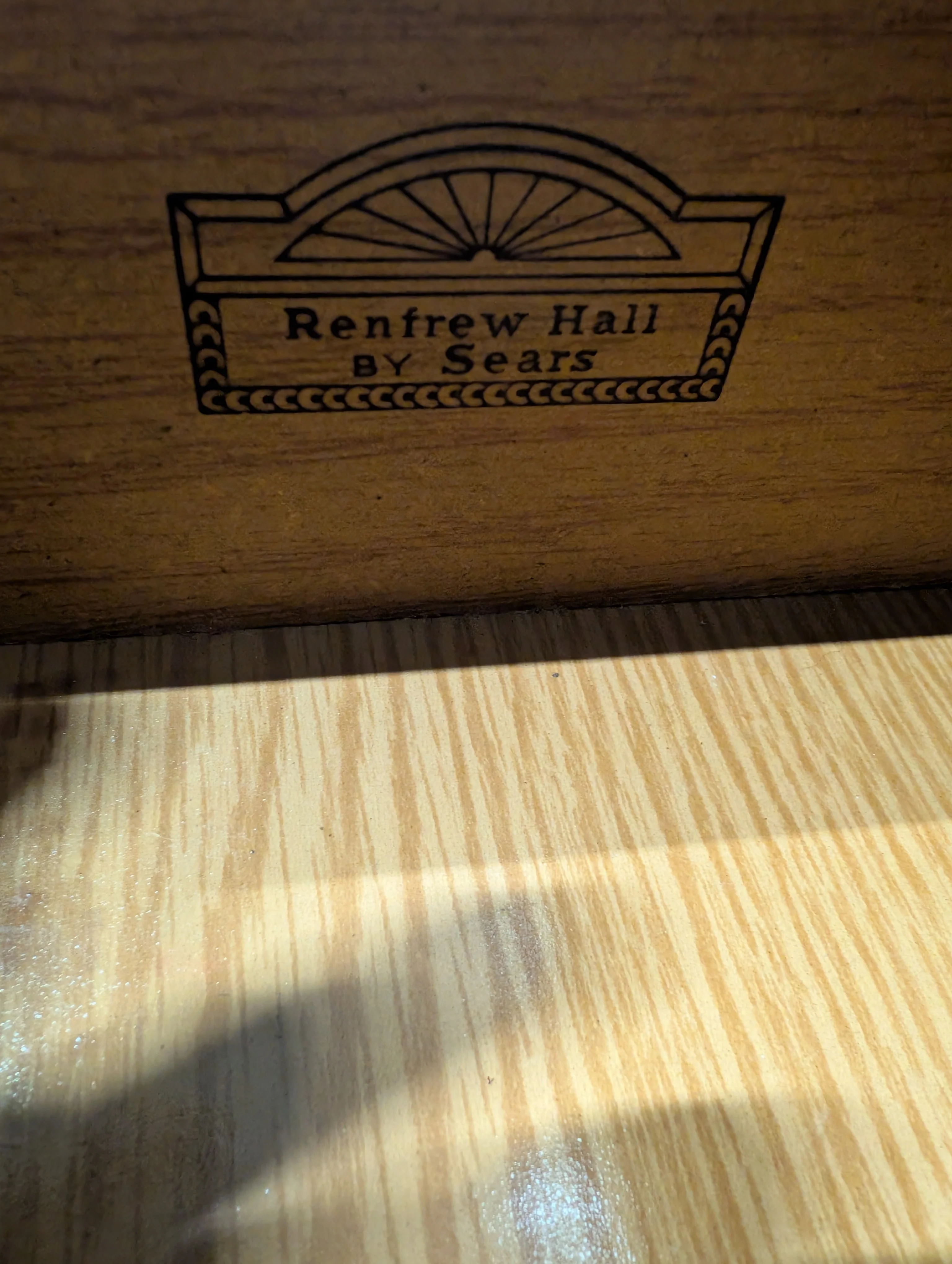 Traditional Renfrew Hall China Cabinet - Image 9
