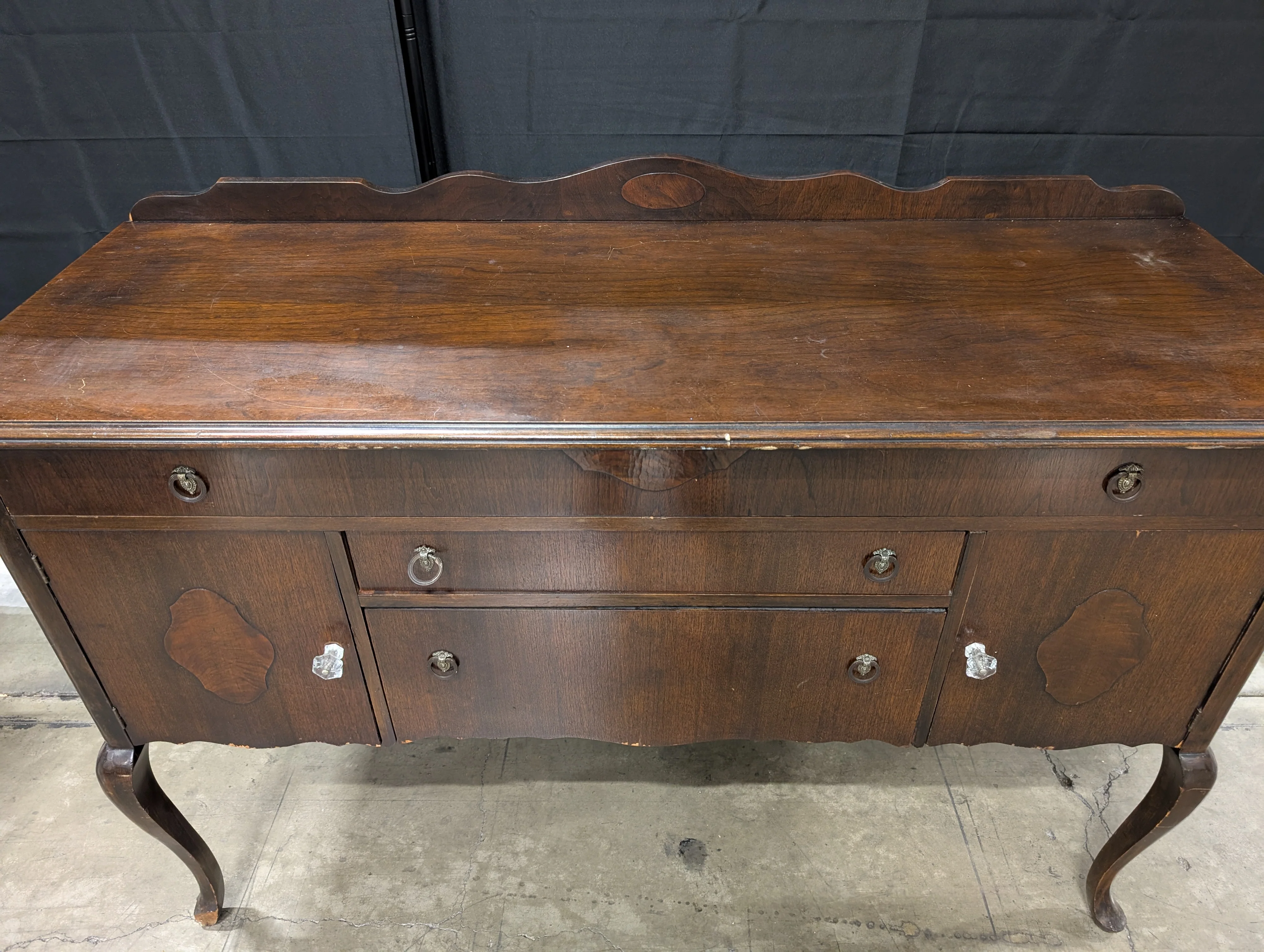 Traditional Dark Wood Buffet Cabinet with Scalloped Back - Image 2