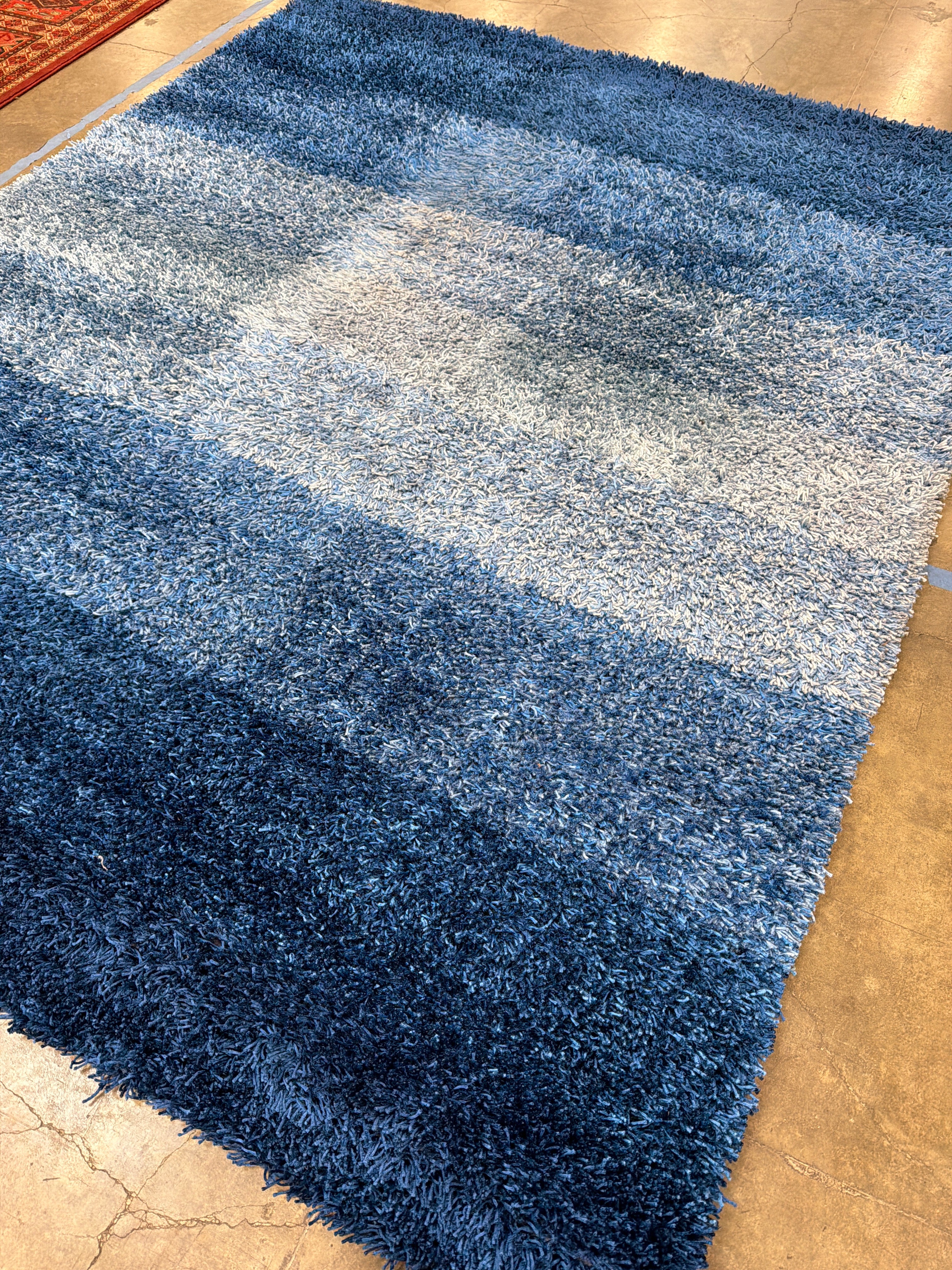 Dalyn Spectrum Gradient Blue Shag Rug - 8' x 10' - Image 5