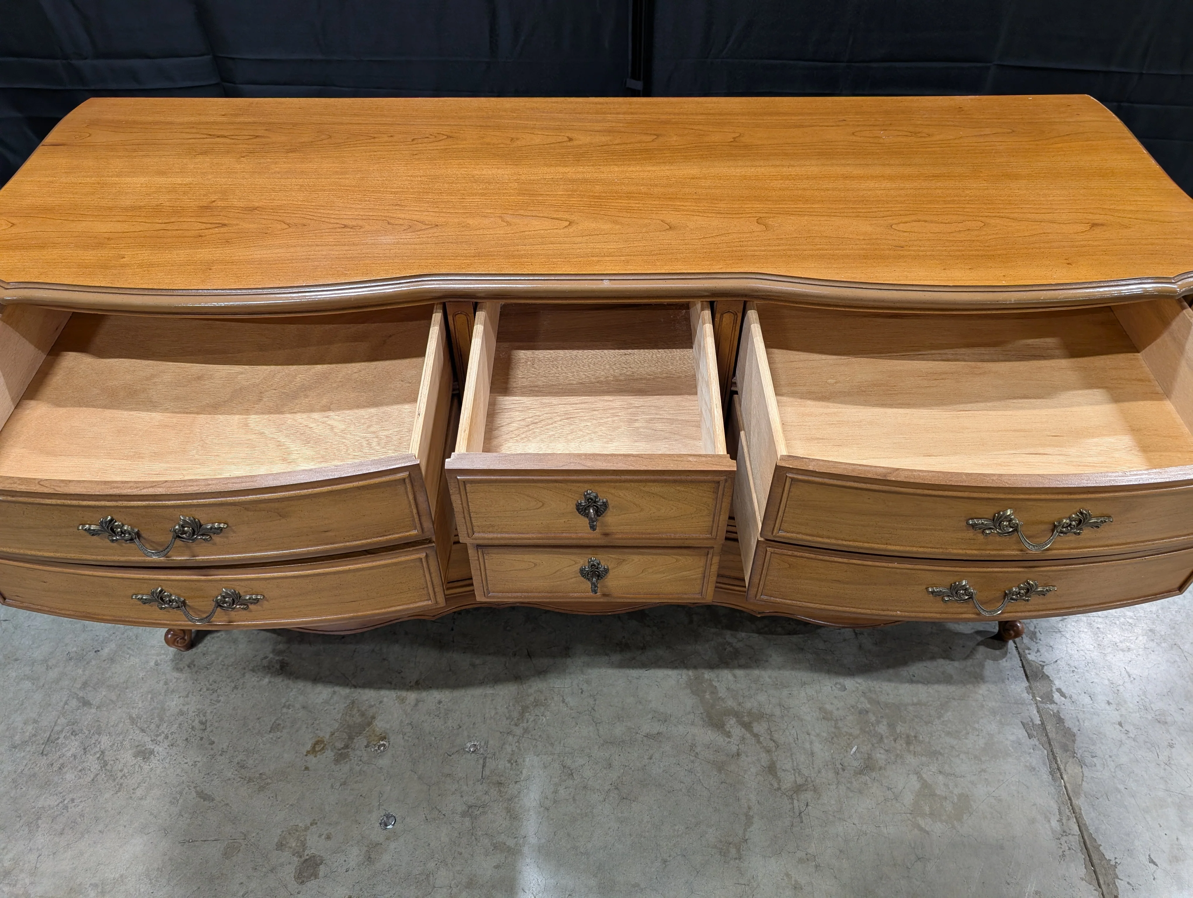 Dixie Furniture Company Vintage French Provincial Twelve-Drawer Wood Dresser - Image 18