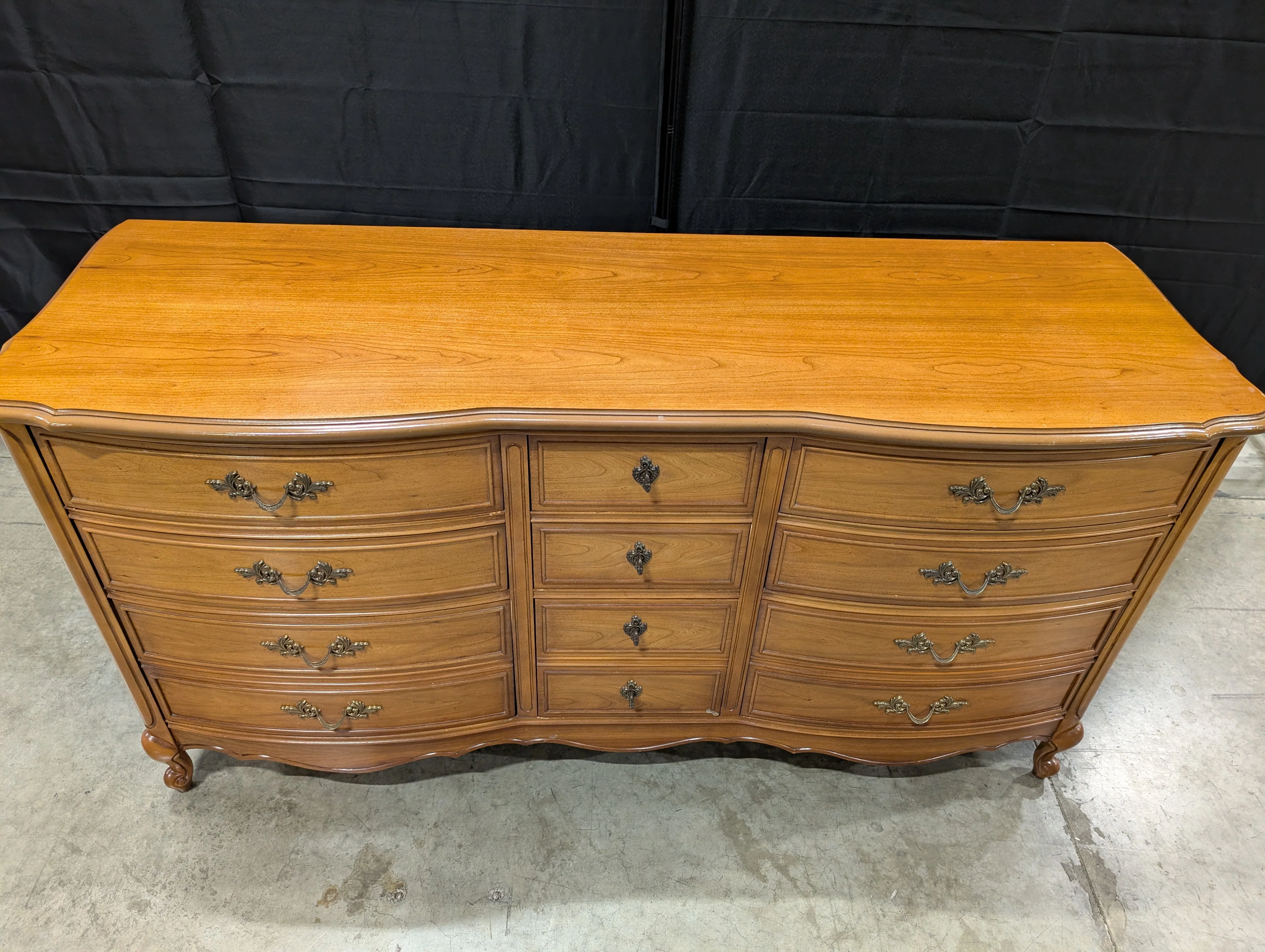 Dixie Furniture Company Vintage French Provincial Twelve-Drawer Wood Dresser - Image 6