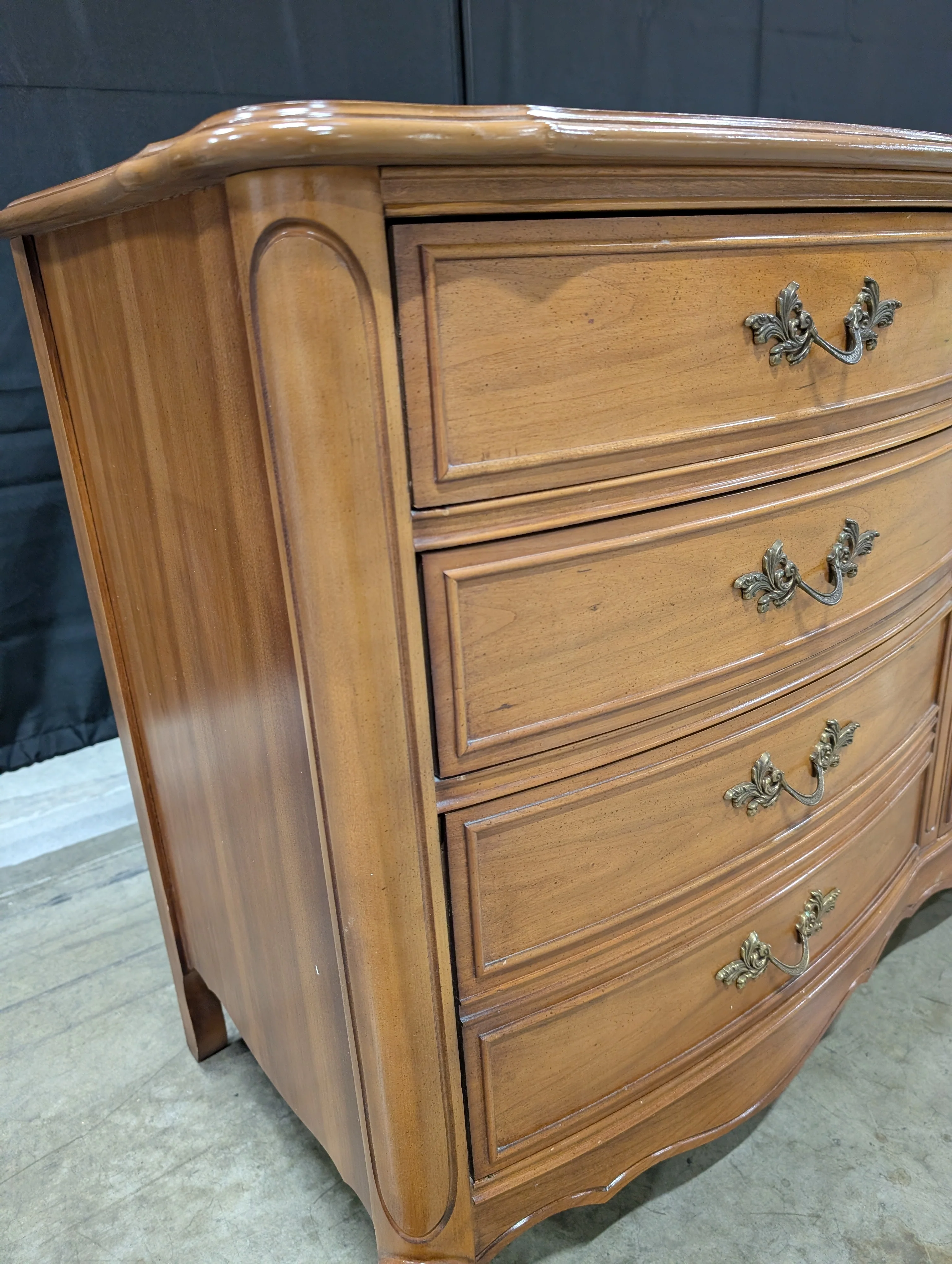 Dixie Furniture Company Vintage French Provincial Twelve-Drawer Wood Dresser - Image 7