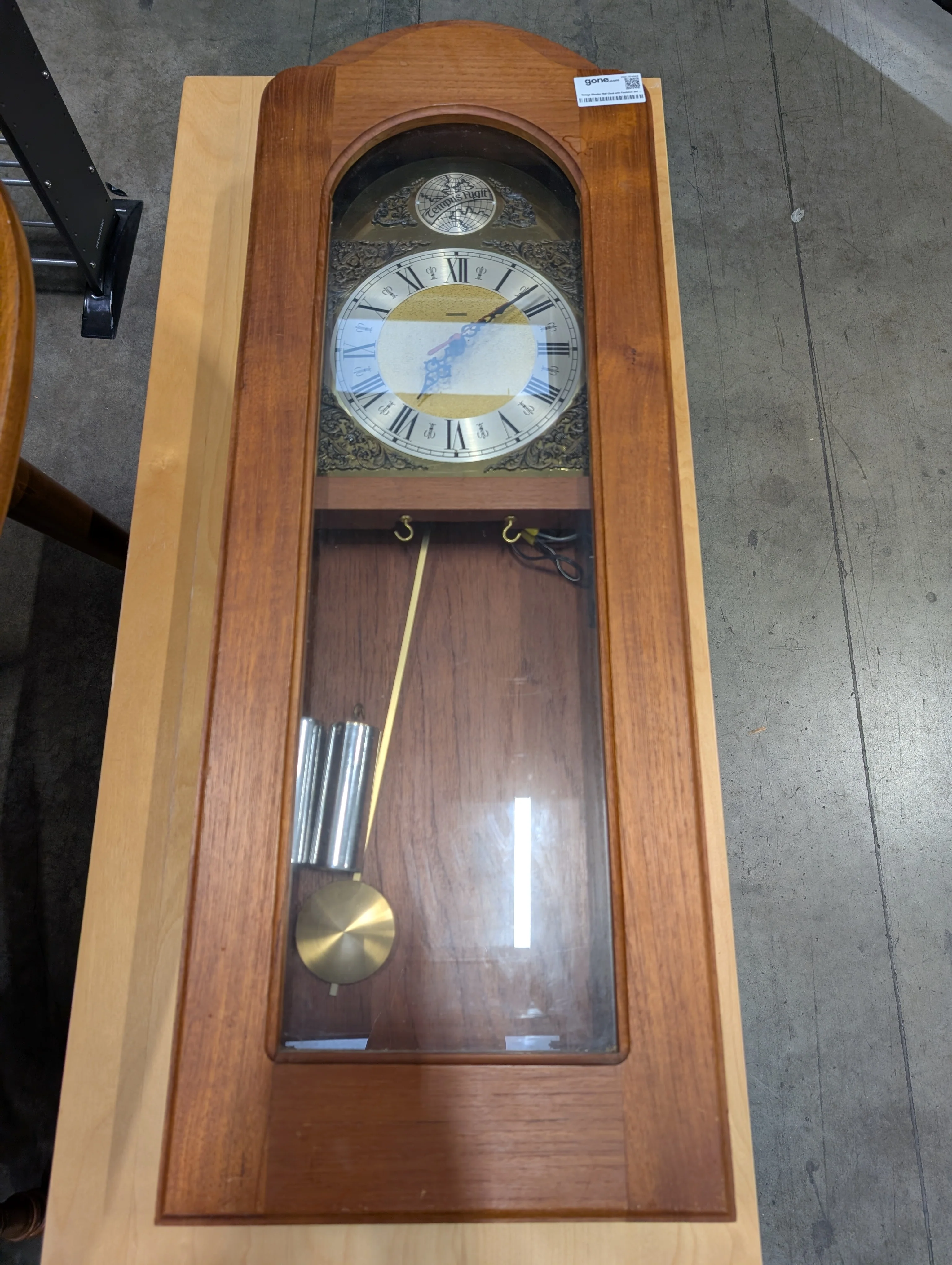 Vintage Temus Fugit Wall Clock with Pendulum and Roman Numerals - Image 4