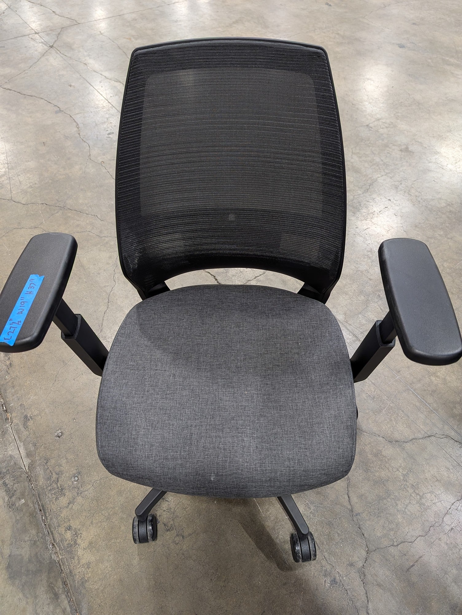Adjustable Black Mesh and Grey Fabric Task Chair - Image 4
