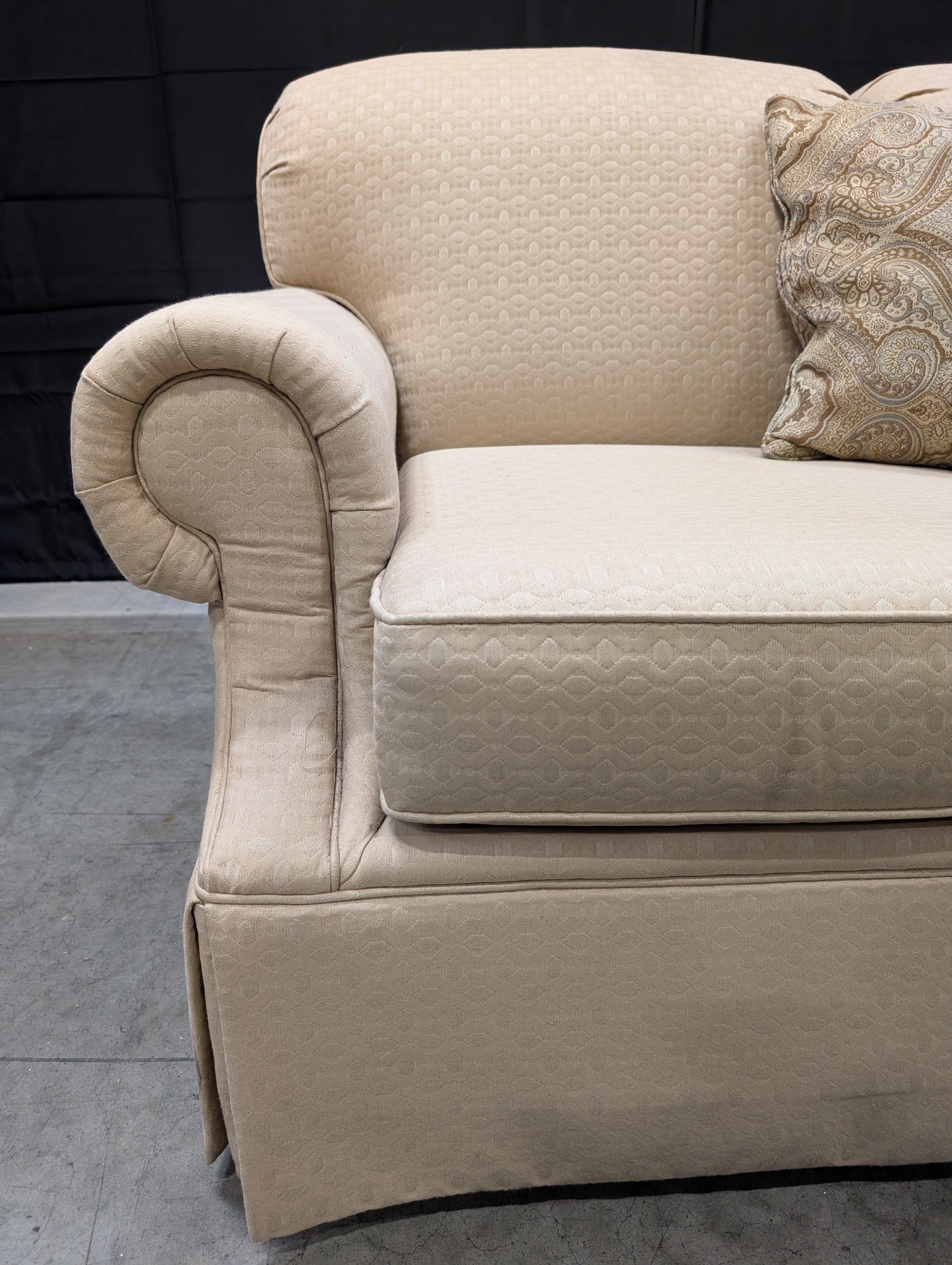 Bassett Furniture Classic Beige Upholstered Loveseat Sofa with Paisley Throw Pillows - Image 3