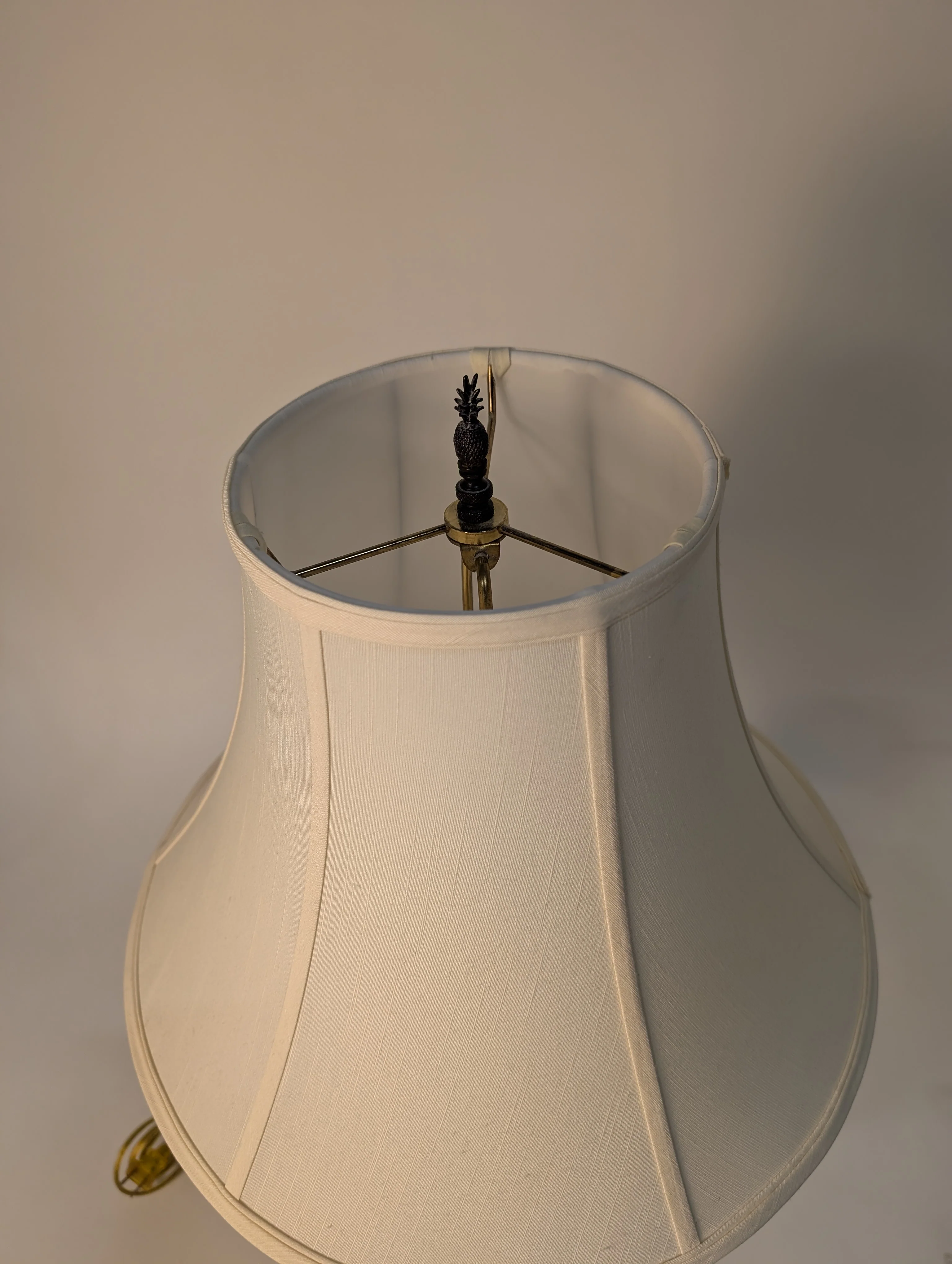 Traditional Pineapple Base Table Lampswith Cream Bell Shade - Image 3